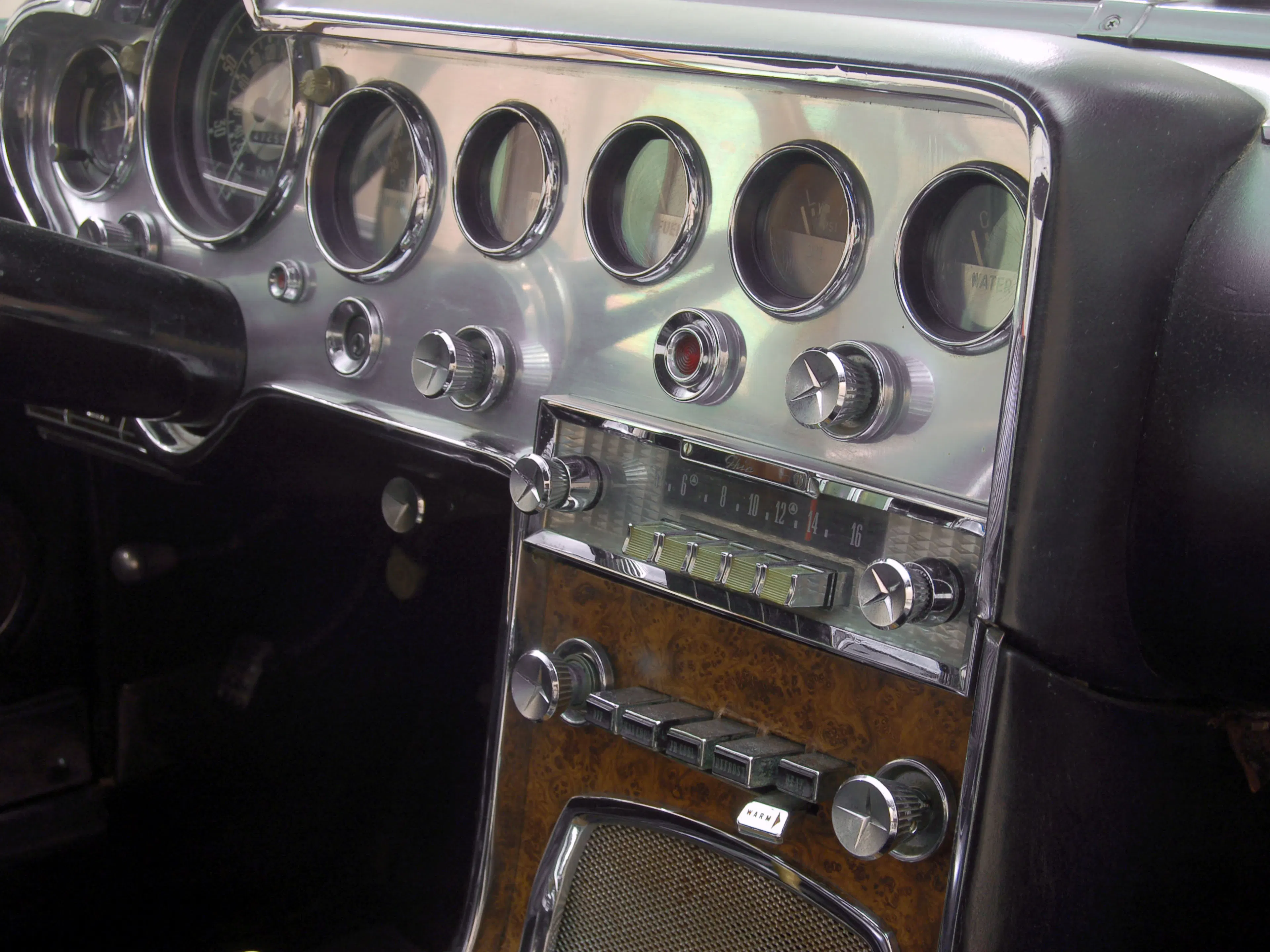 1962 Dual-Ghia L6.4 Base