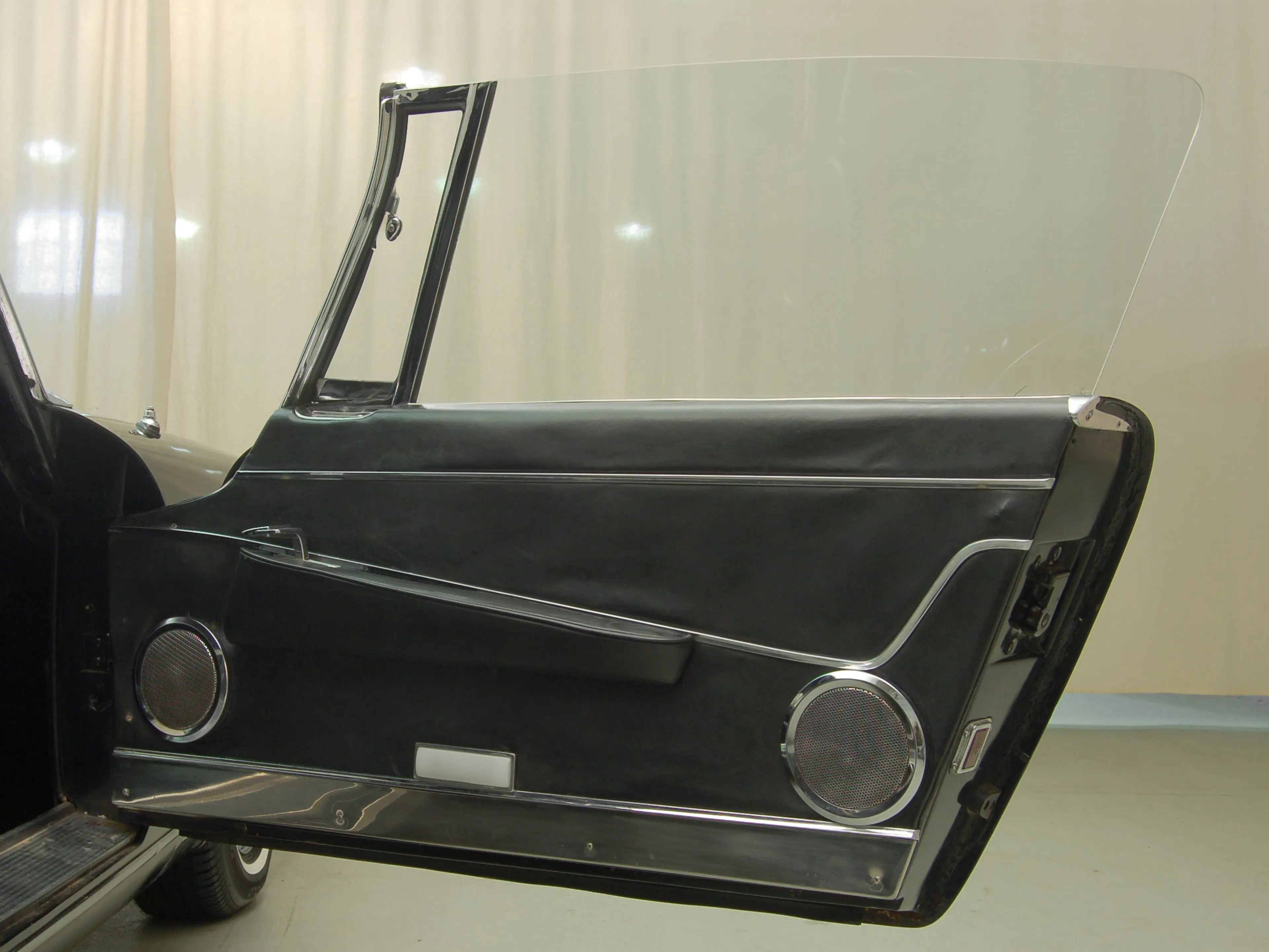 1962 Dual-Ghia L6.4 Base