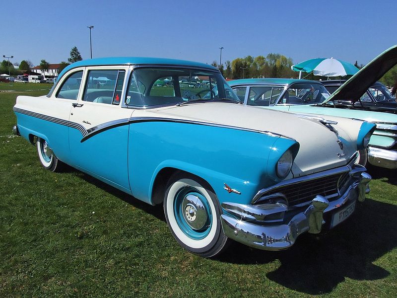 1955 ford fairlane country squire