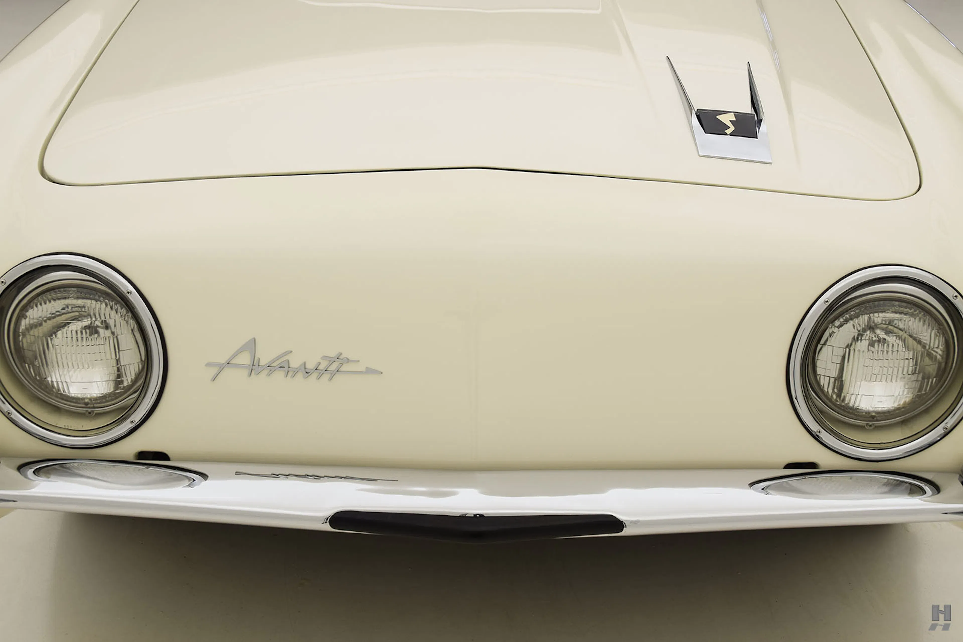 1963 Studebaker Avanti R2 2dr Coupe Courtesy of Hyman Ltd.