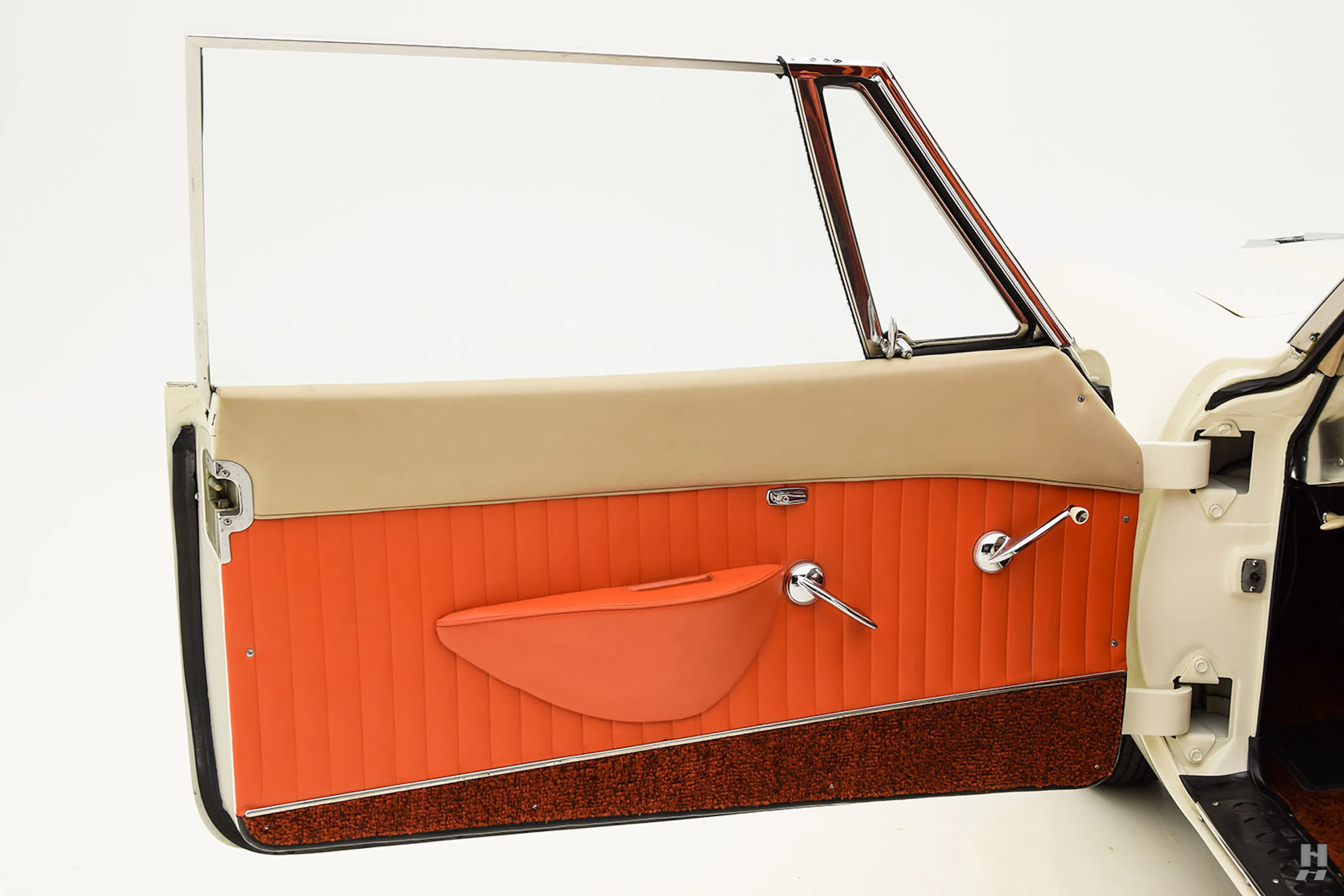 1963 Studebaker Avanti R2 2dr Coupe Courtesy of Hyman Ltd.