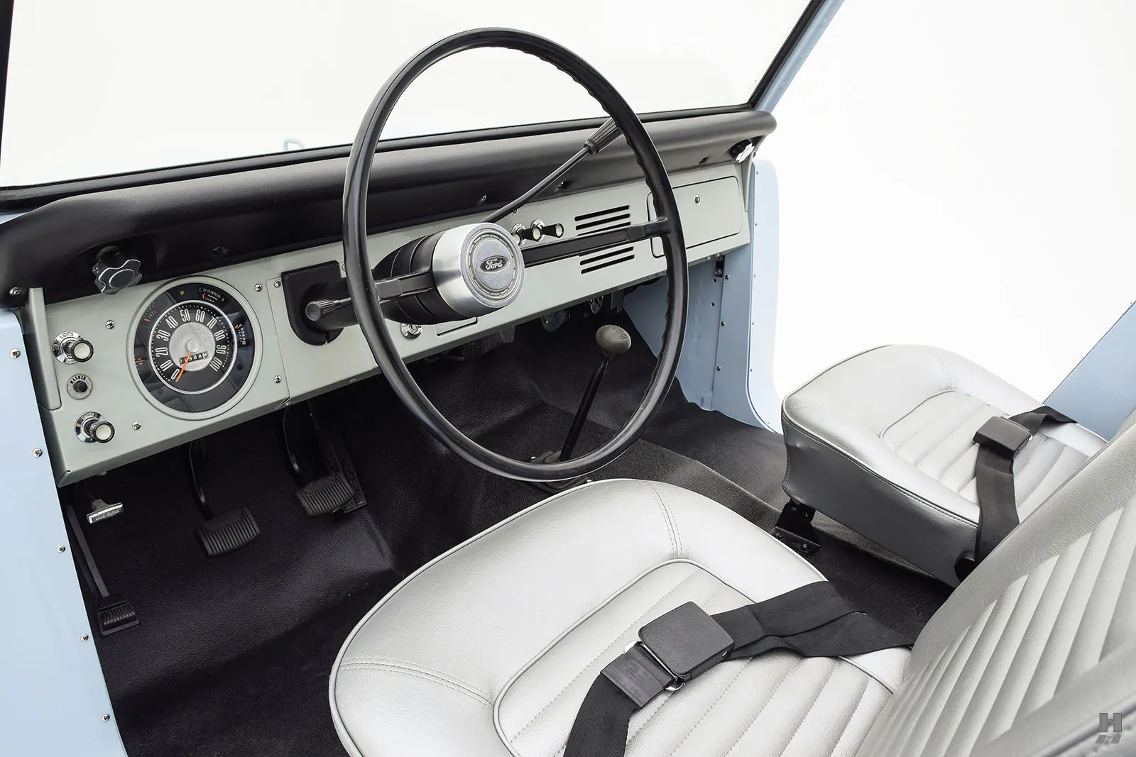 1966 Ford Bronco 2dr Roadster 4x4 Courtesy of Hyman Ltd.