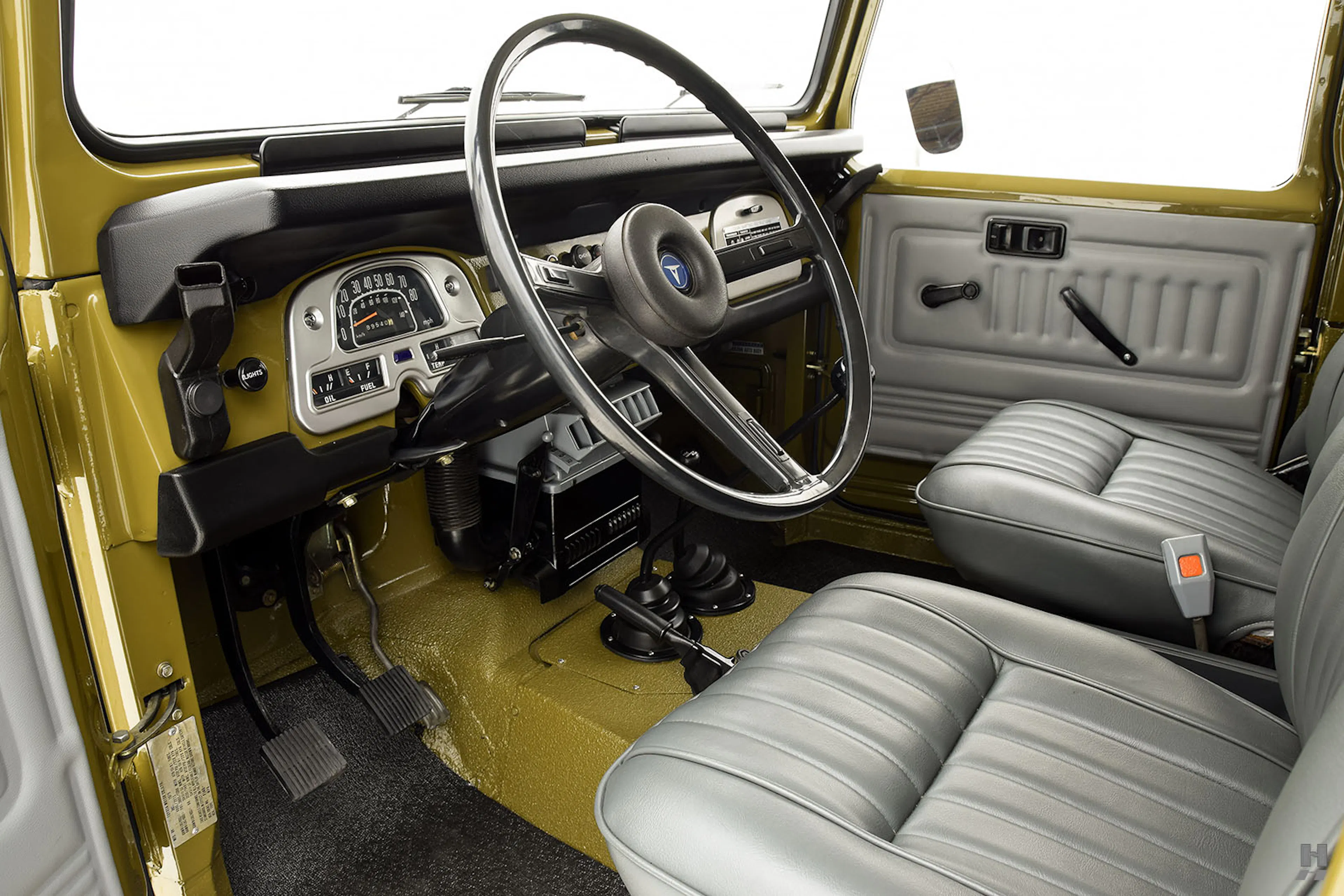 1979 Toyota Land Cruiser FJ40V 2dr Hardtop 4x4 Courtesy of Hyman Ltd.