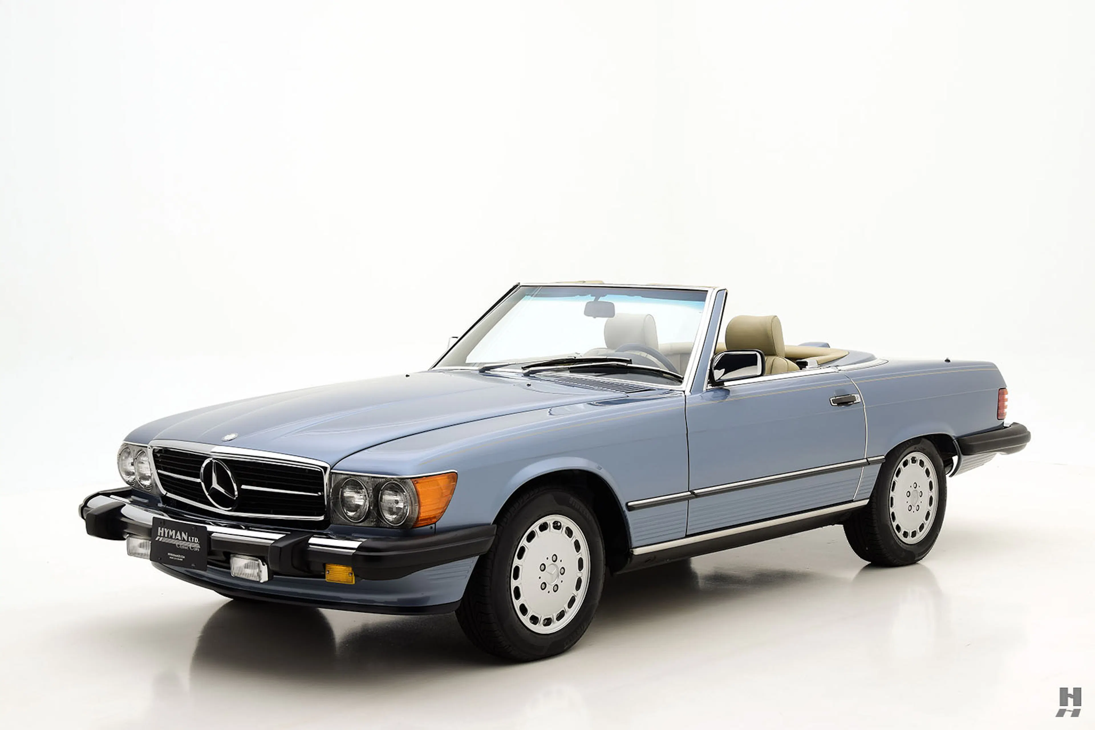 1987 Mercedes-Benz 560SL 2dr Roadster Courtesy of Hyman Ltd.