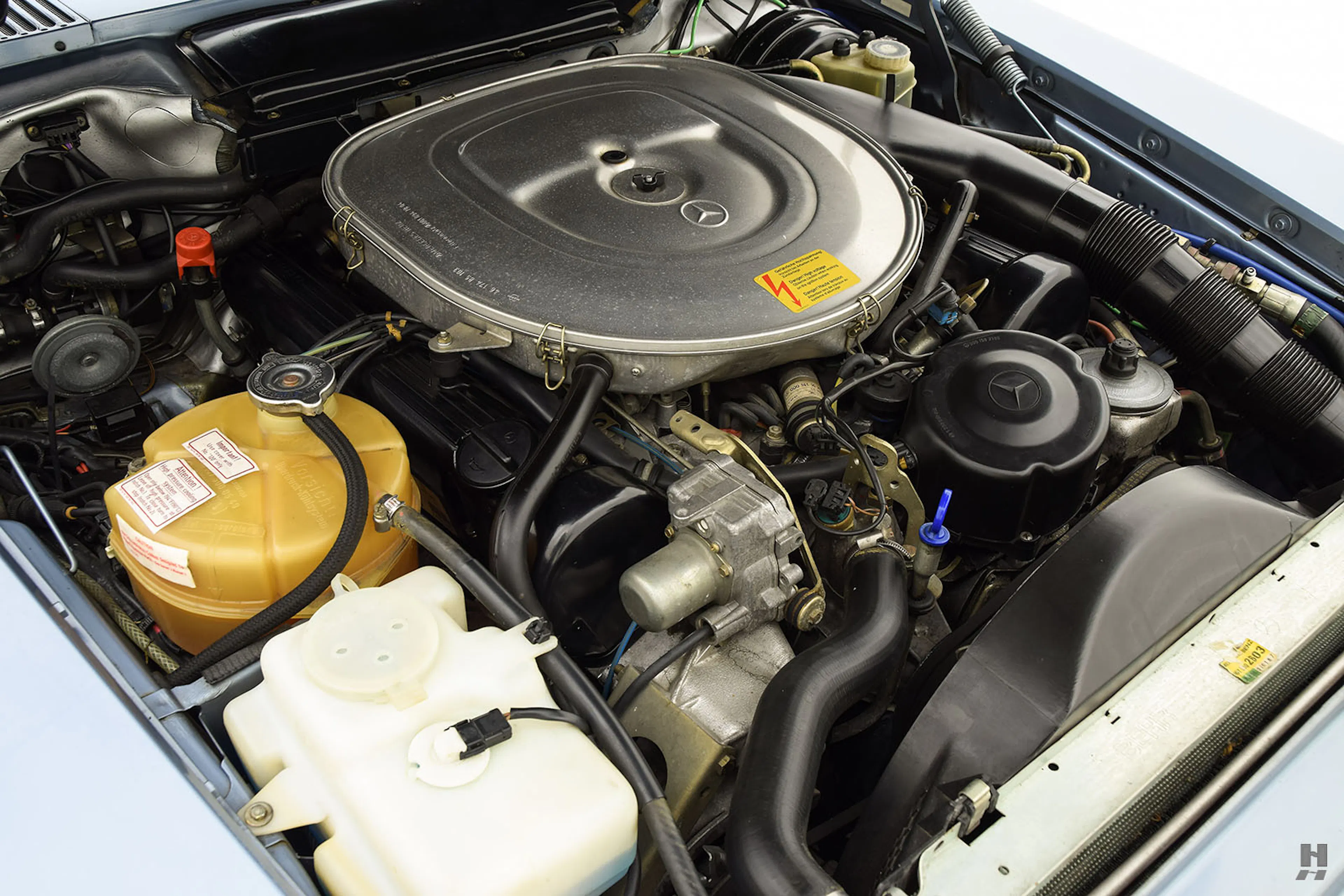 1987 Mercedes-Benz 560SL 2dr Roadster Courtesy of Hyman Ltd.