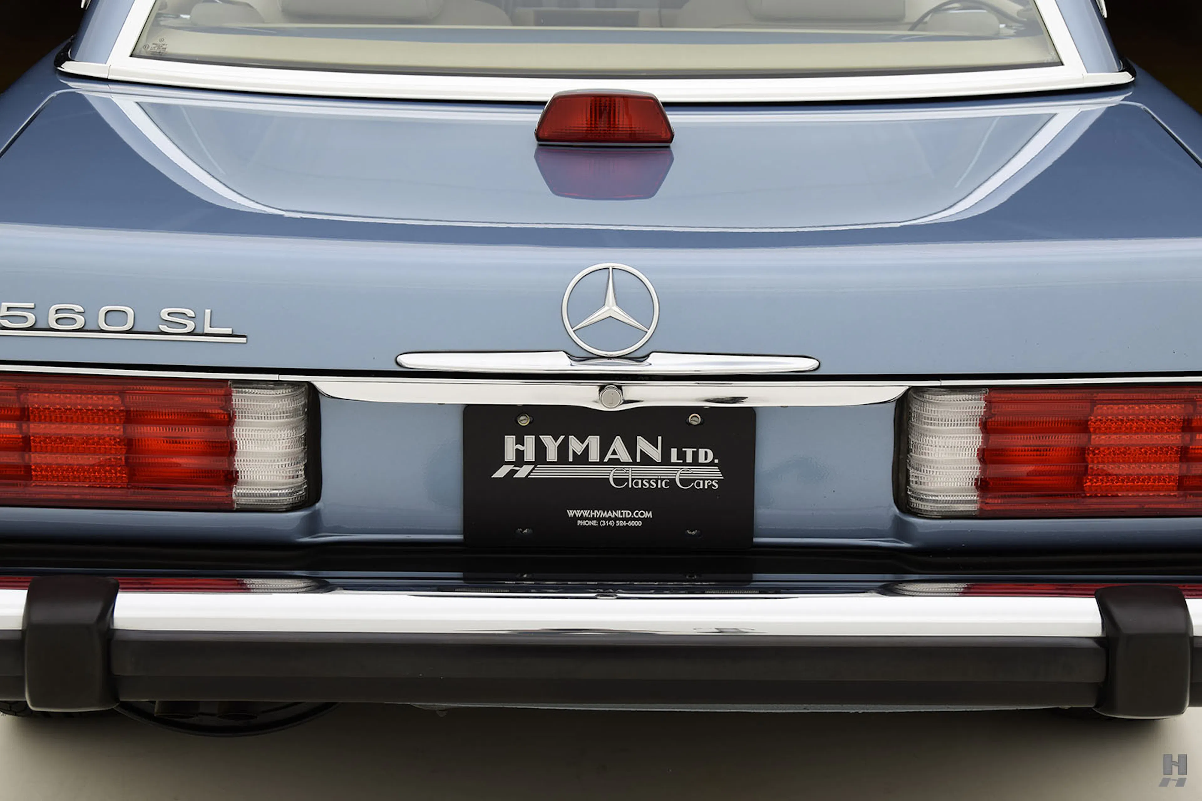 1987 Mercedes-Benz 560SL 2dr Roadster Courtesy of Hyman Ltd.