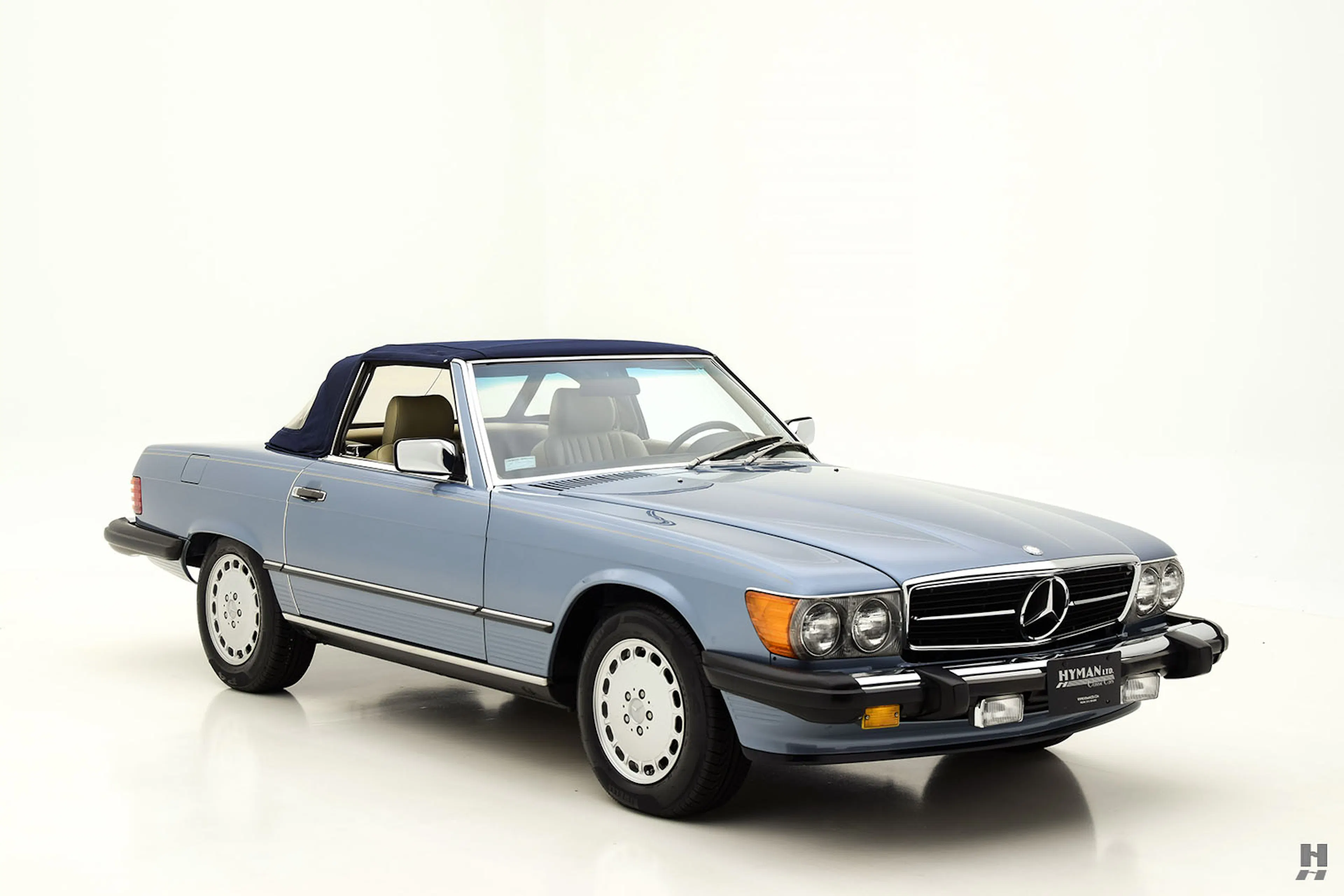 1987 Mercedes-Benz 560SL 2dr Roadster Courtesy of Hyman Ltd.