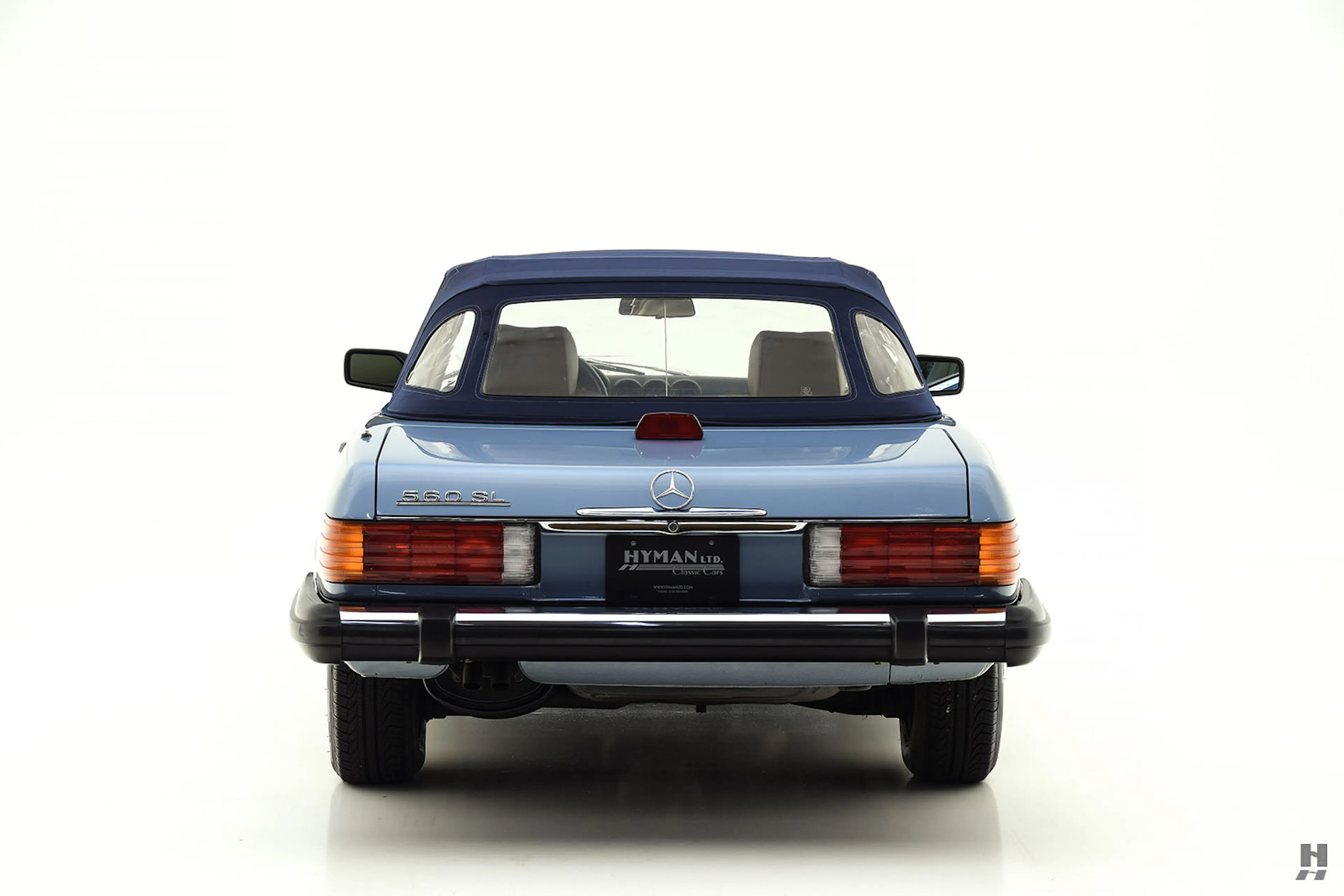 1987 Mercedes-Benz 560SL 2dr Roadster Courtesy of Hyman Ltd.