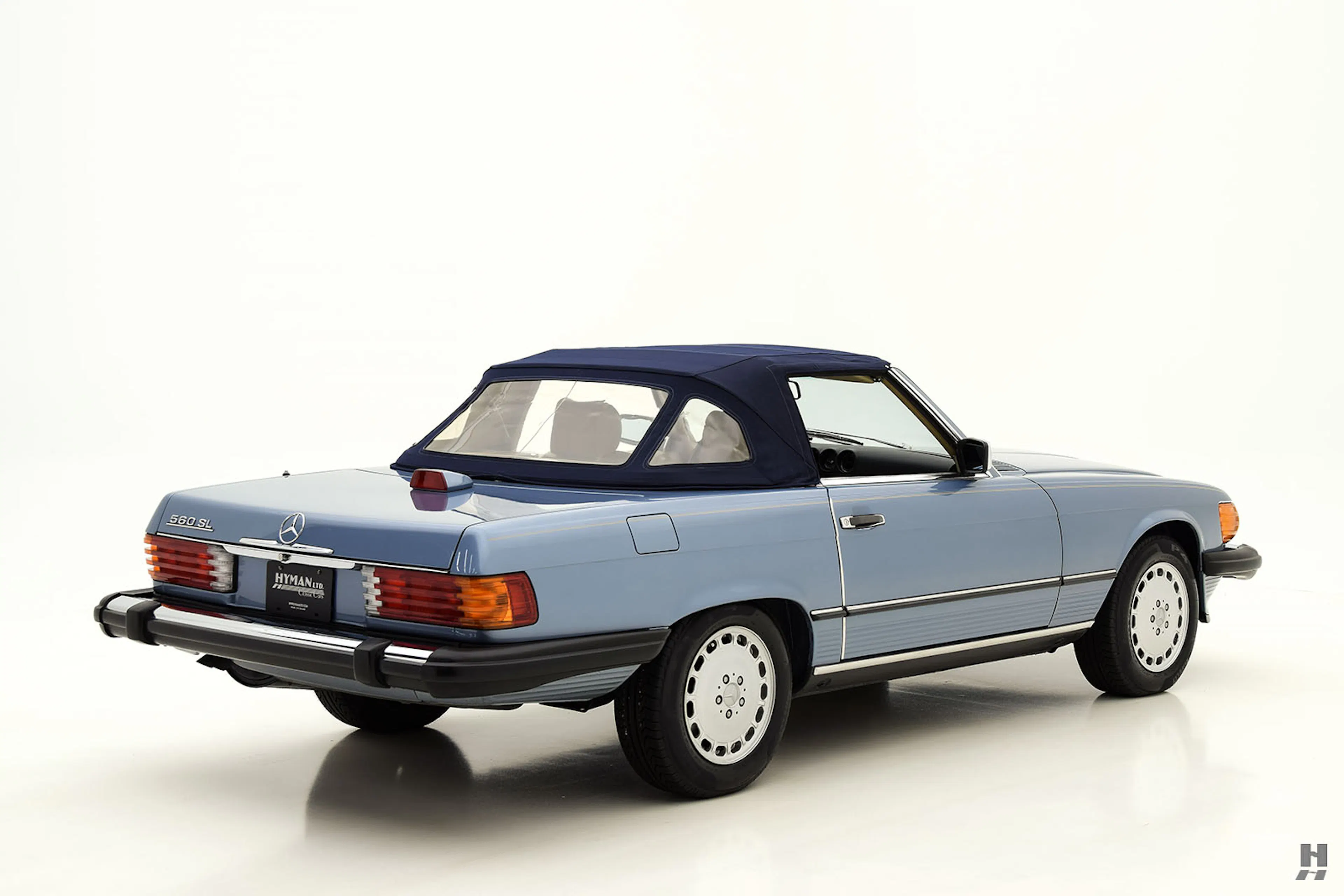 1987 Mercedes-Benz 560SL 2dr Roadster Courtesy of Hyman Ltd.