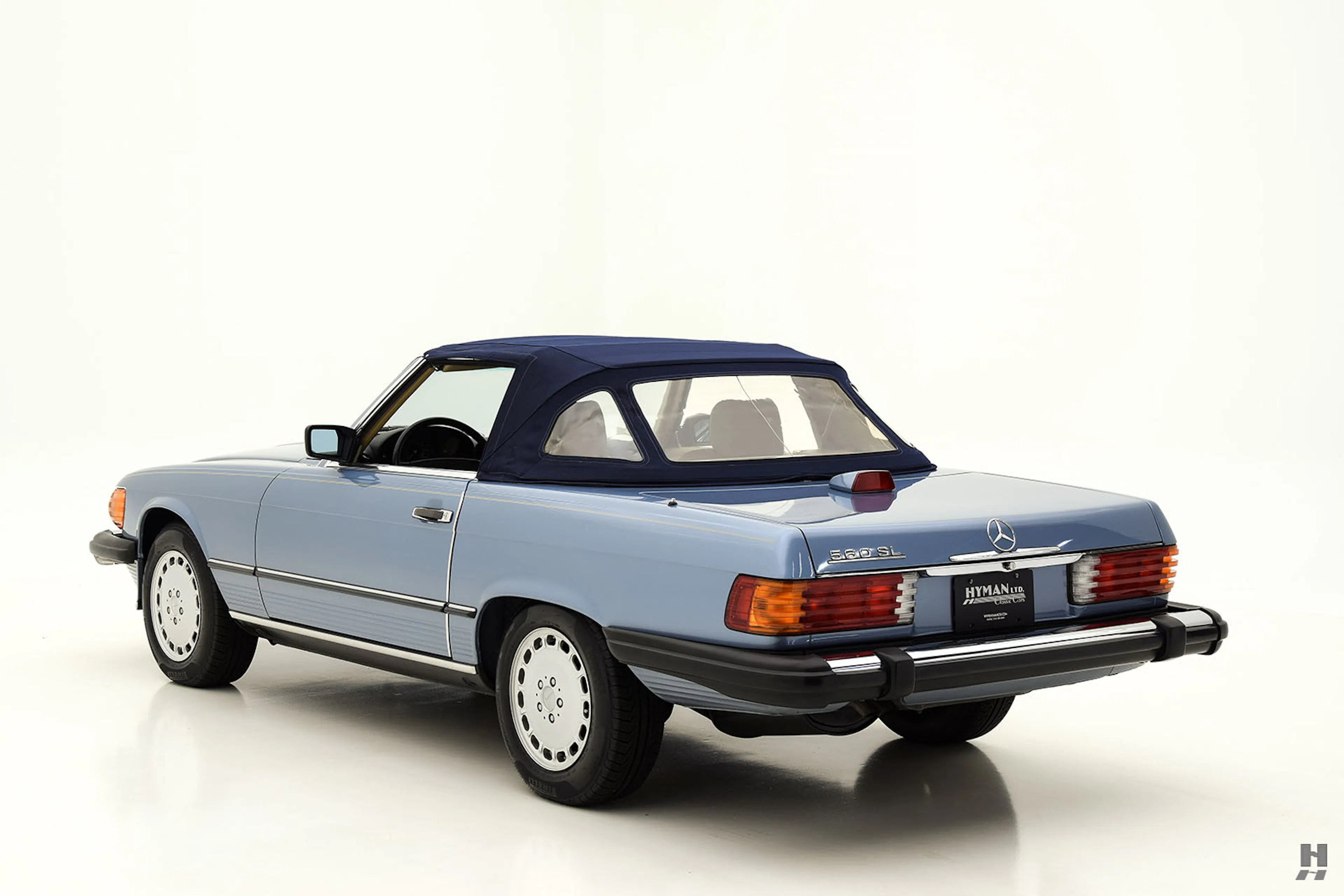 1987 Mercedes-Benz 560SL 2dr Roadster Courtesy of Hyman Ltd.