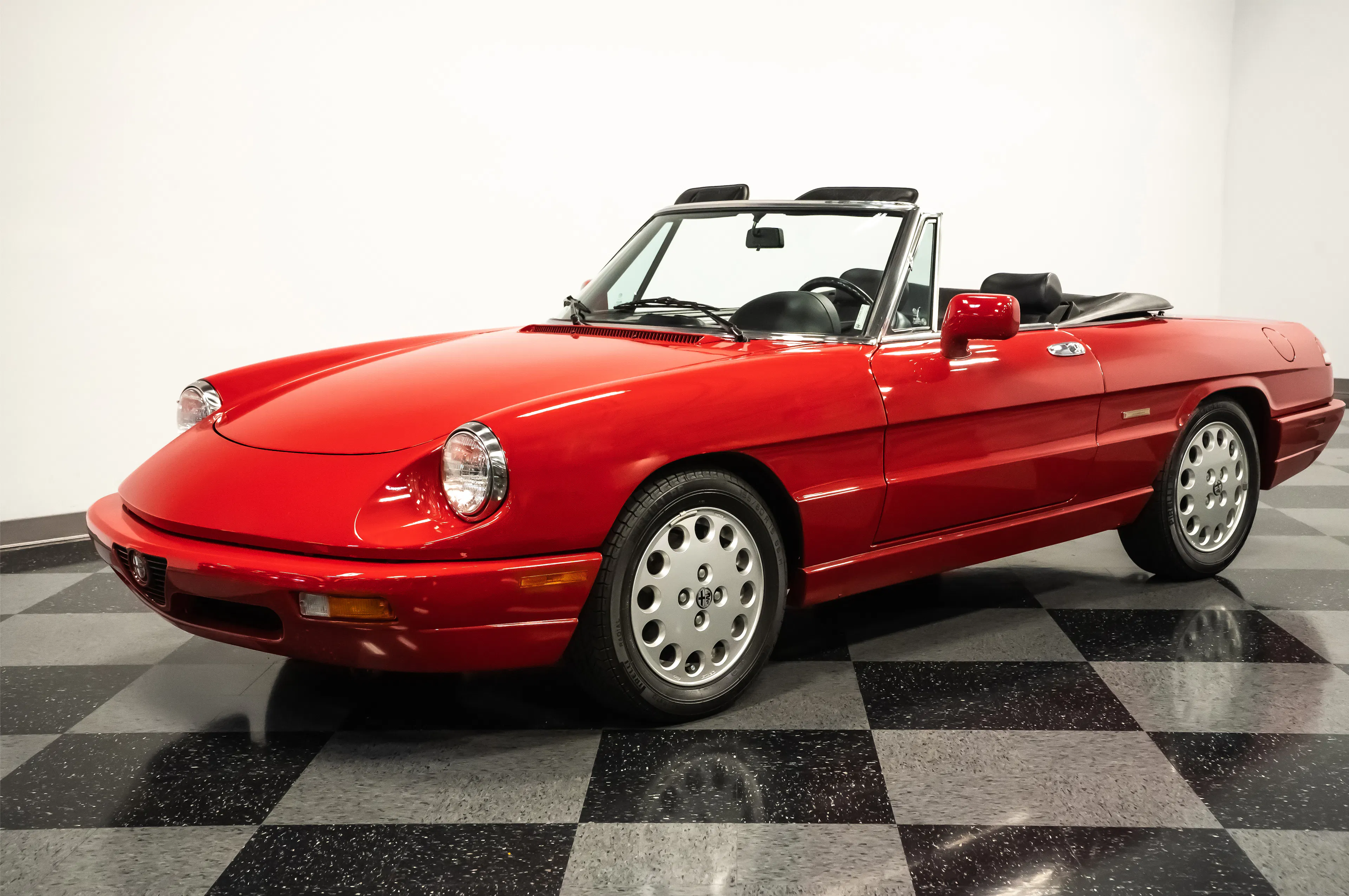 1992 Alfa Romeo Spider Veloce courtesy of Arno Leskinen, Streetside Classics and Jose Pardo