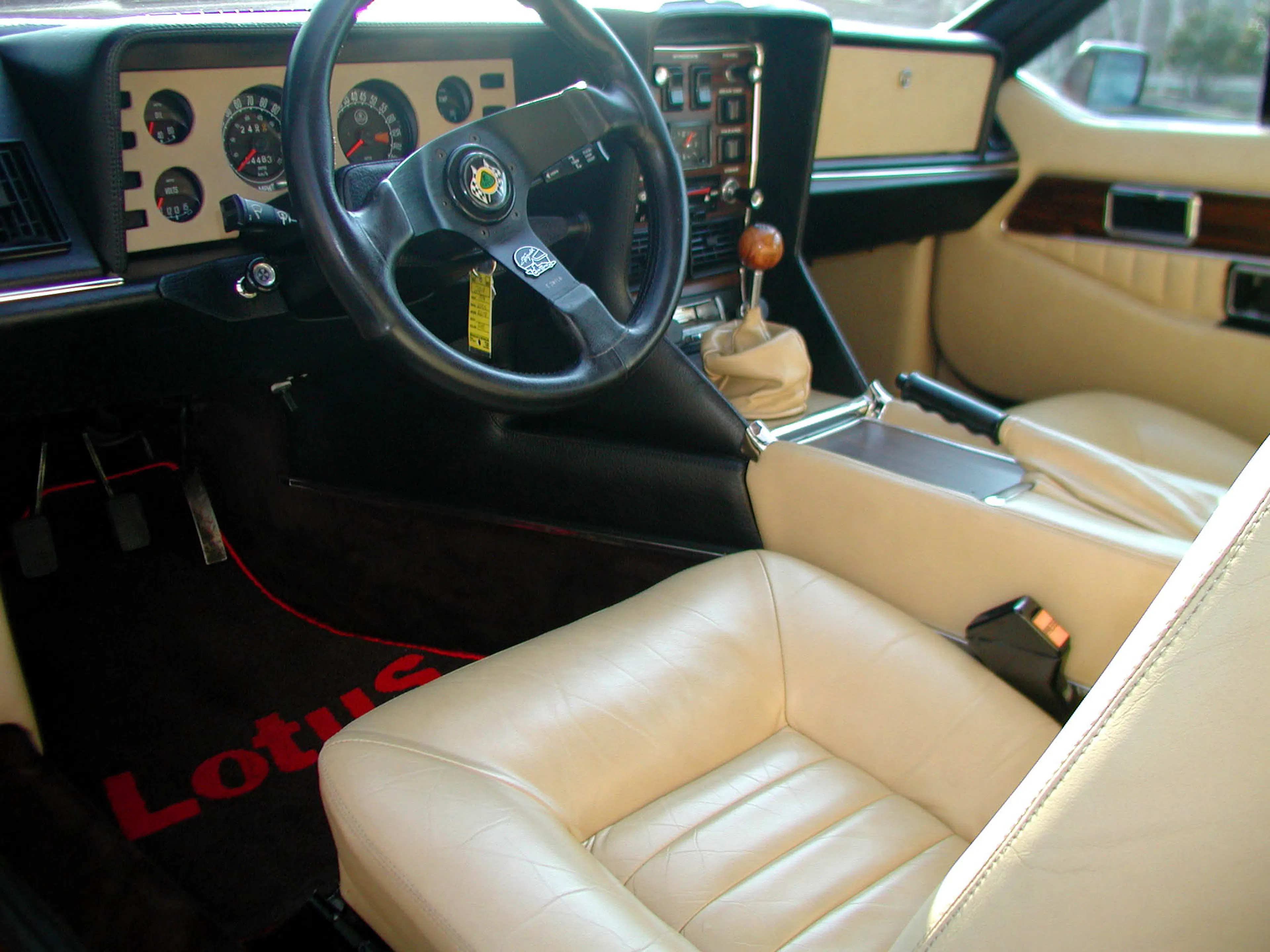Photo Ancienne Lotus Elite 22 - Salon De L'auto 1980 - 1er Décembre 1980 - 1