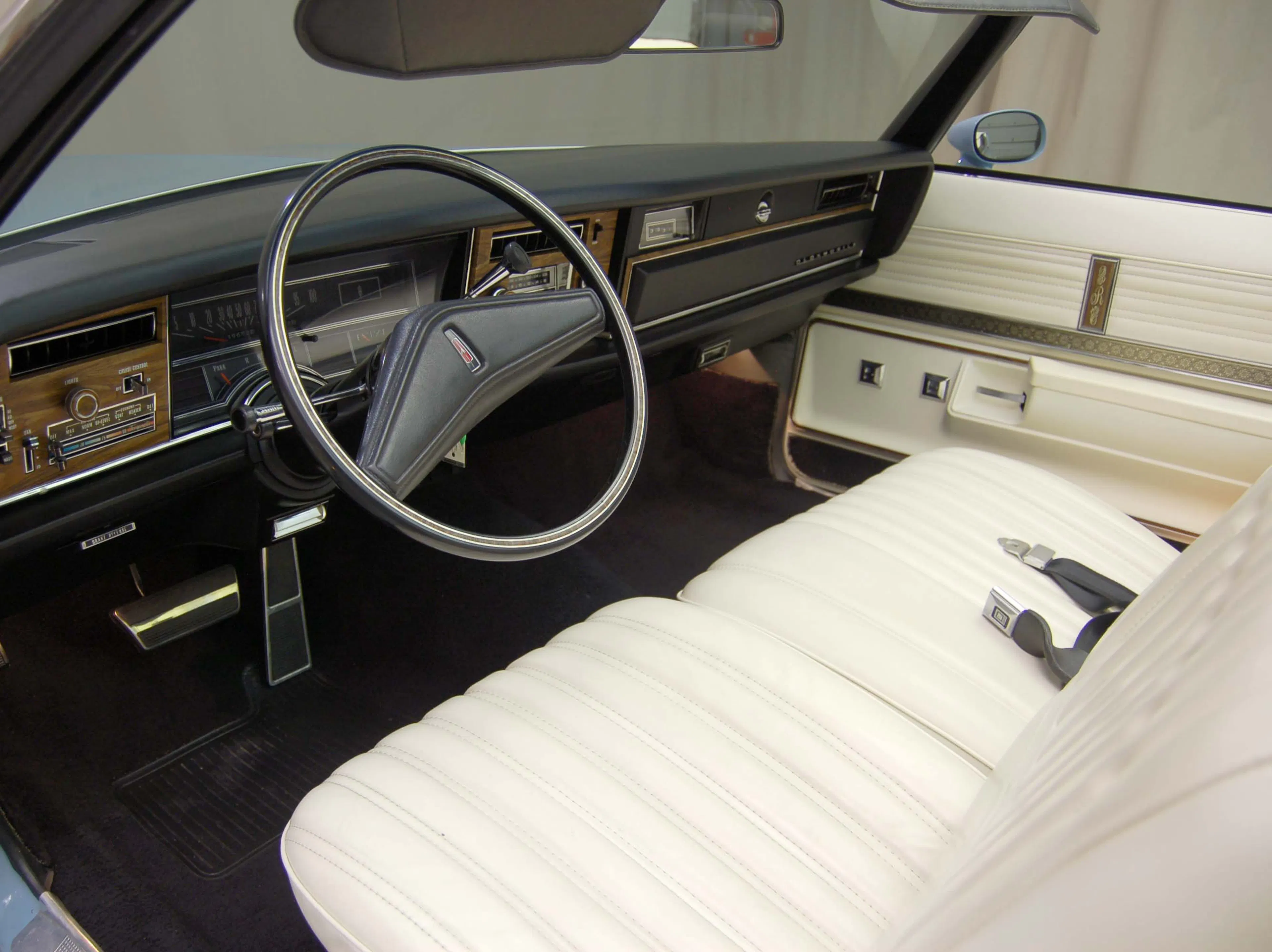 1975 Oldsmobile Delta 88 Convertible