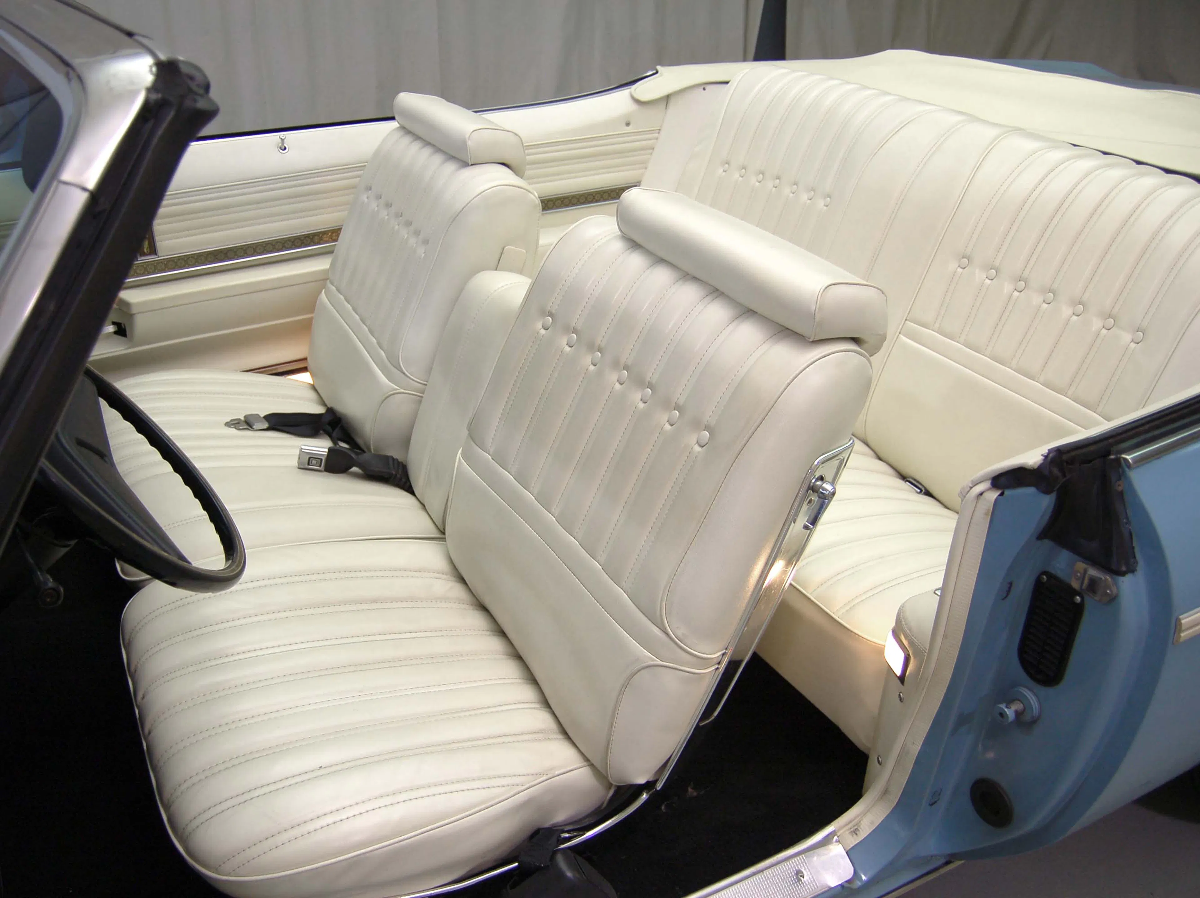 1975 Oldsmobile Delta 88 Convertible