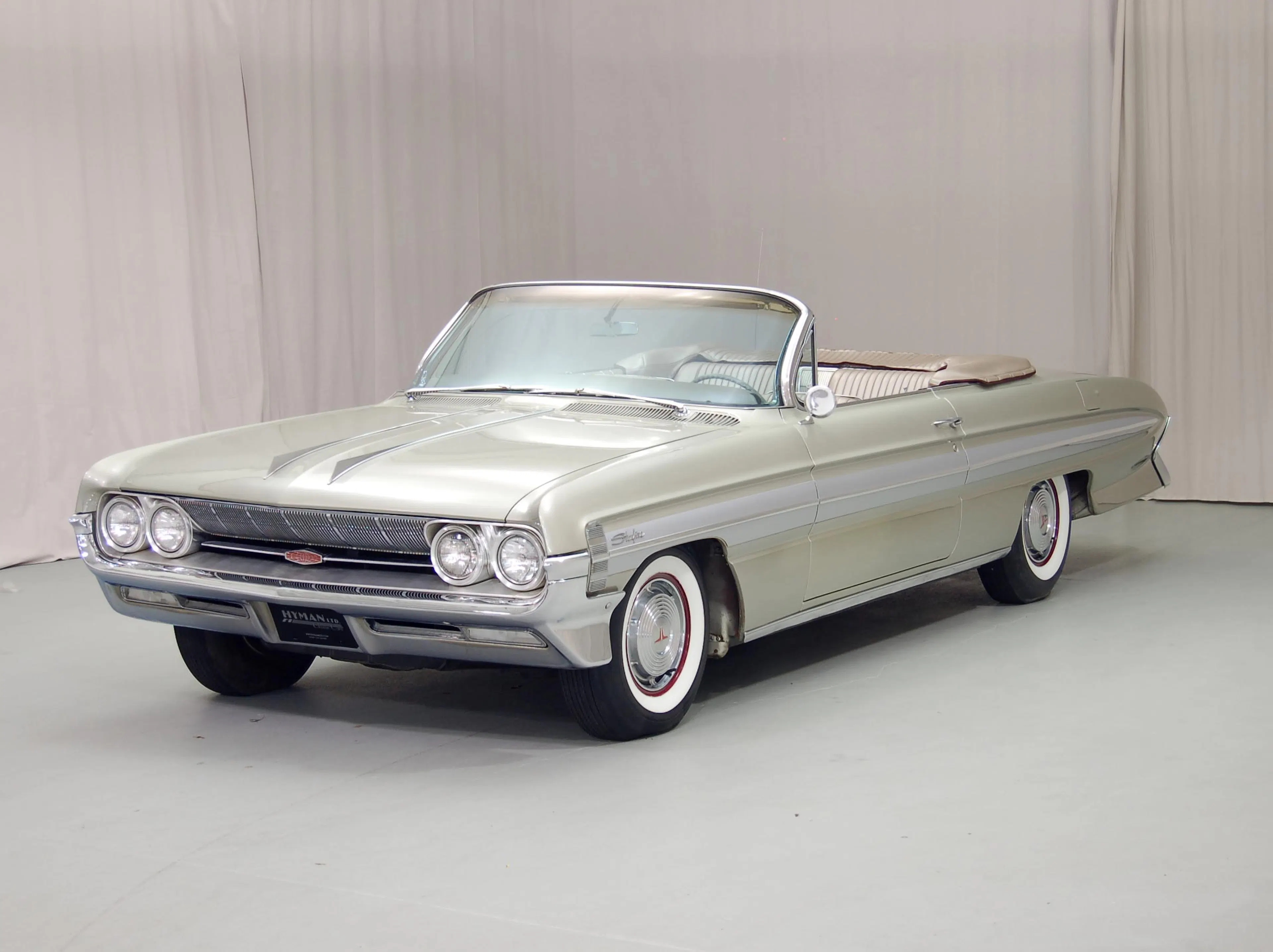 1961 Oldsmobile Super 88 Starfire Convertible