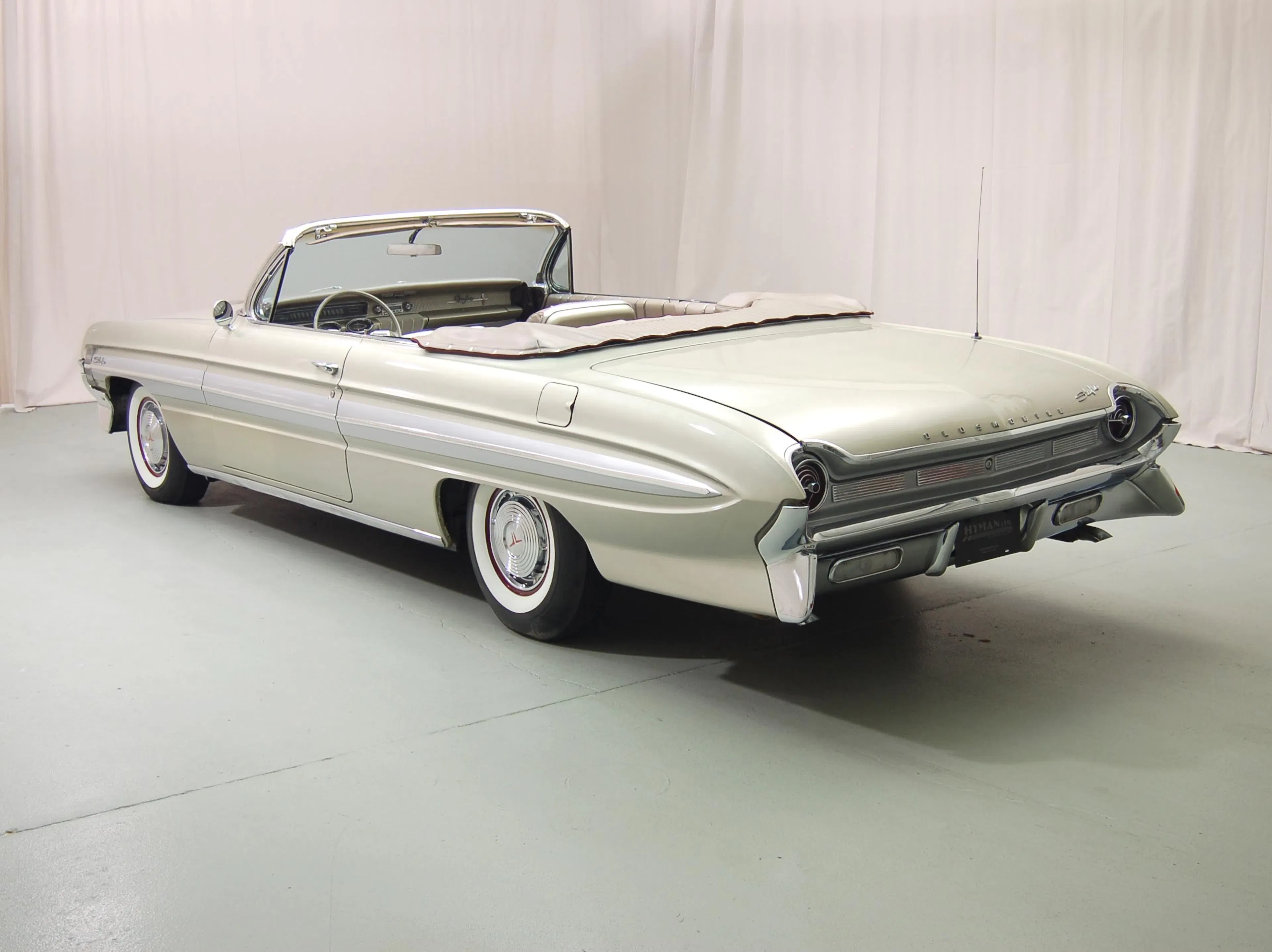 1961 Oldsmobile Super 88 Starfire Convertible