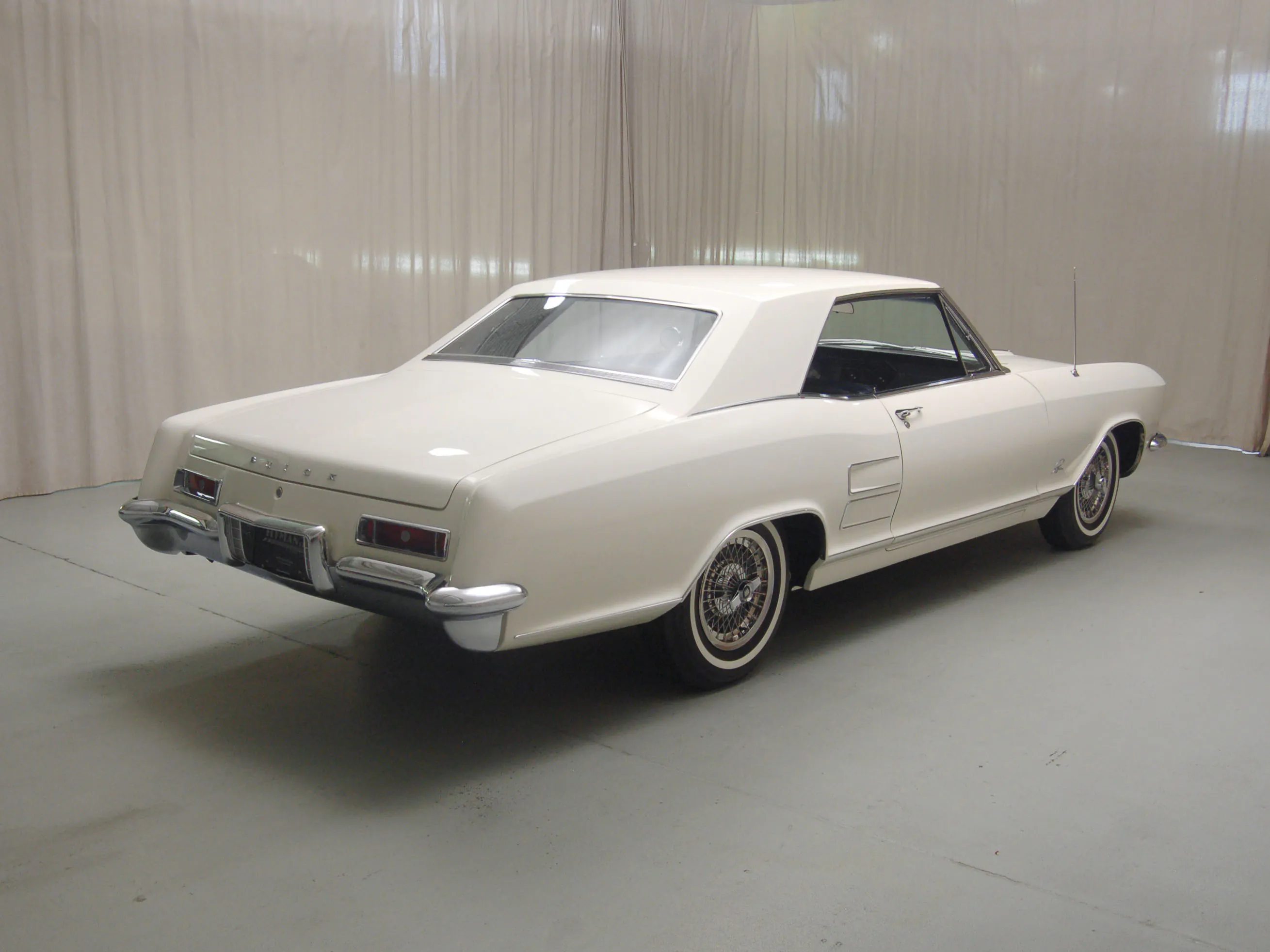 1963 Buick Riviera Base
