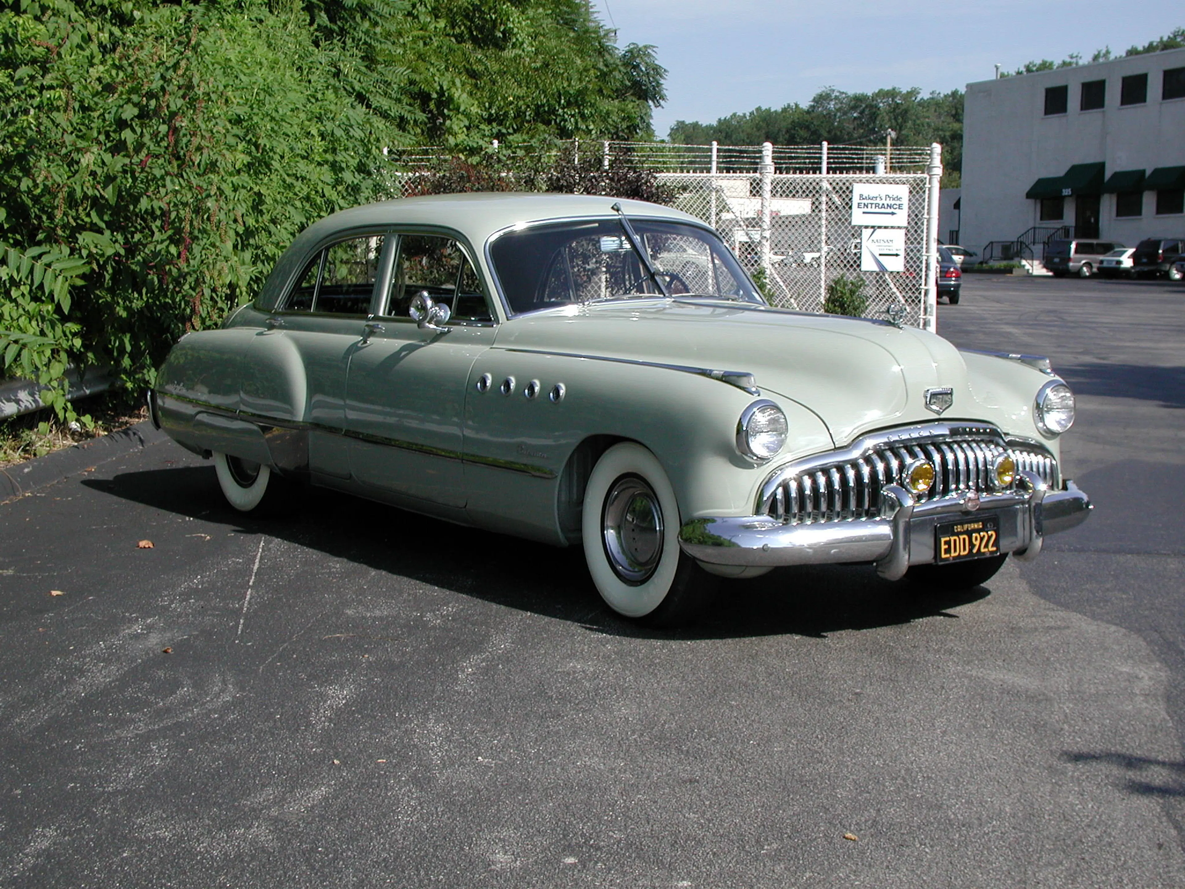 1949 Buick Super Sedanet