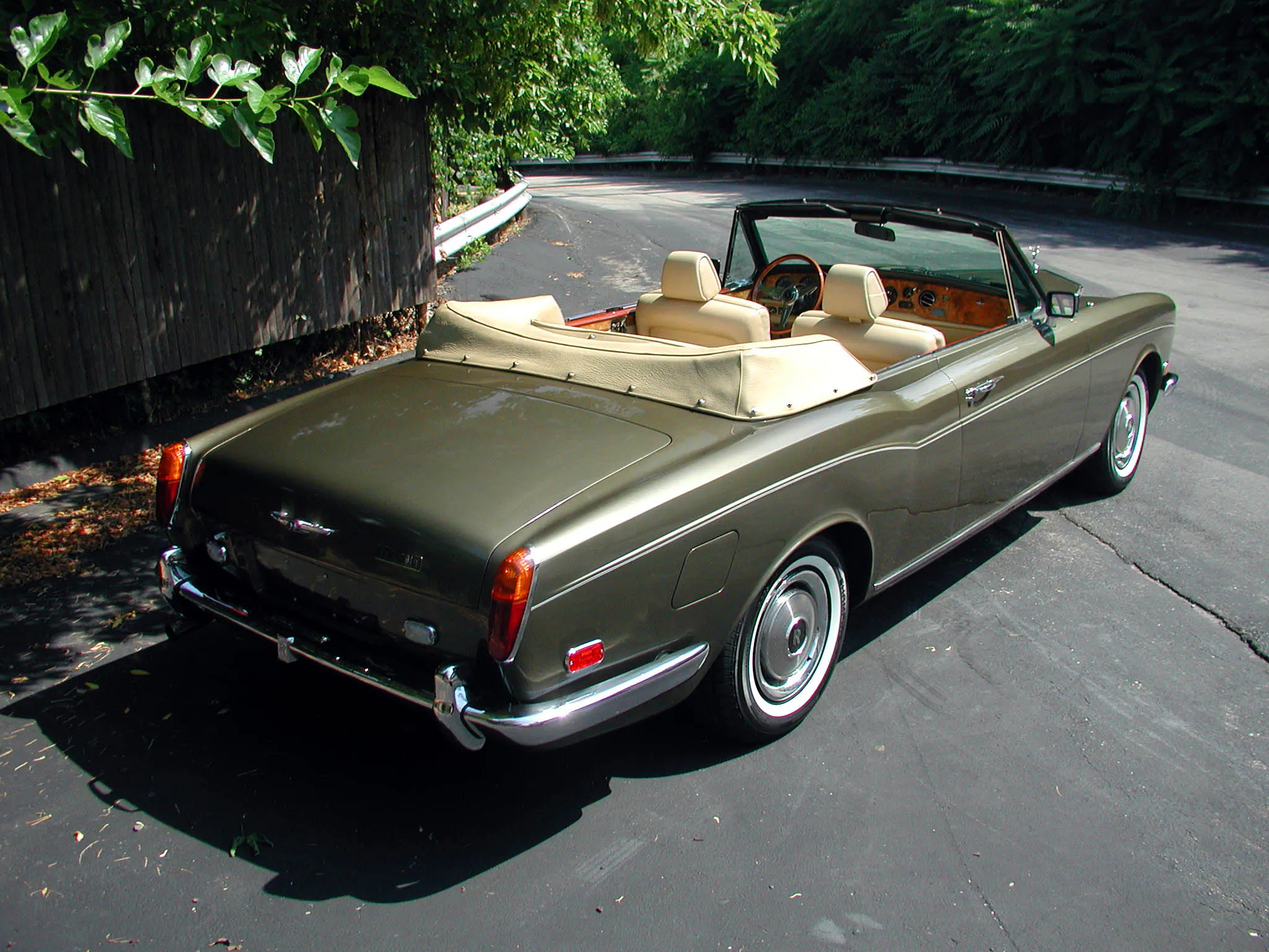 1972 Rolls-Royce Corniche Convertible