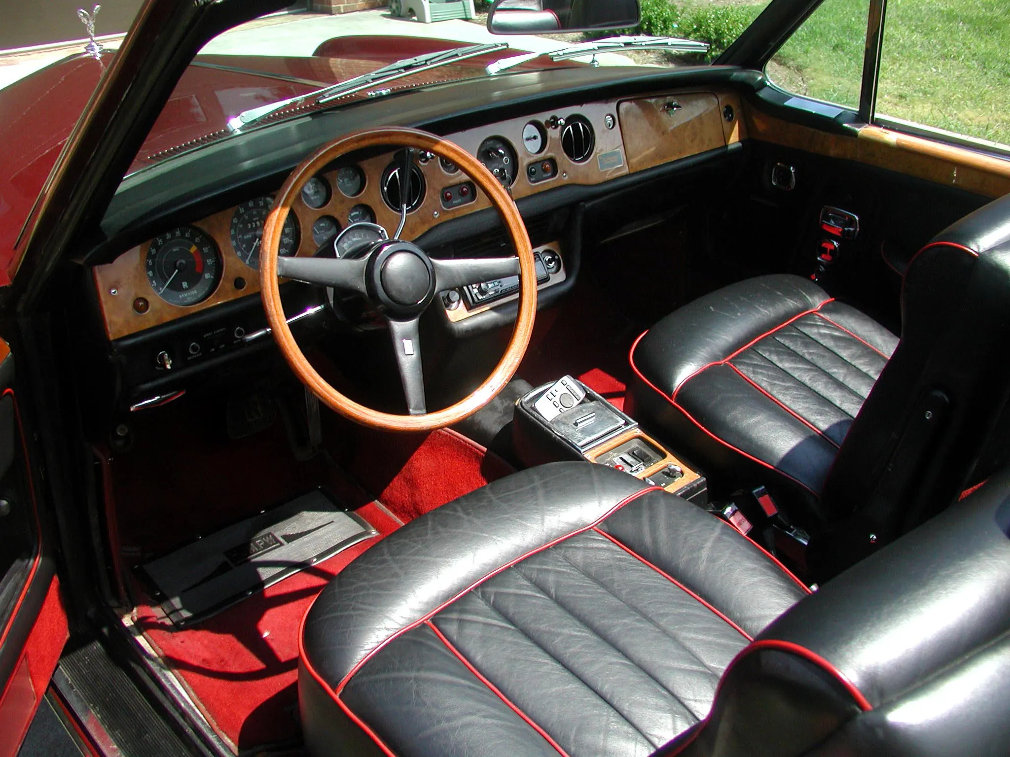 1972 Rolls-Royce Corniche I Base