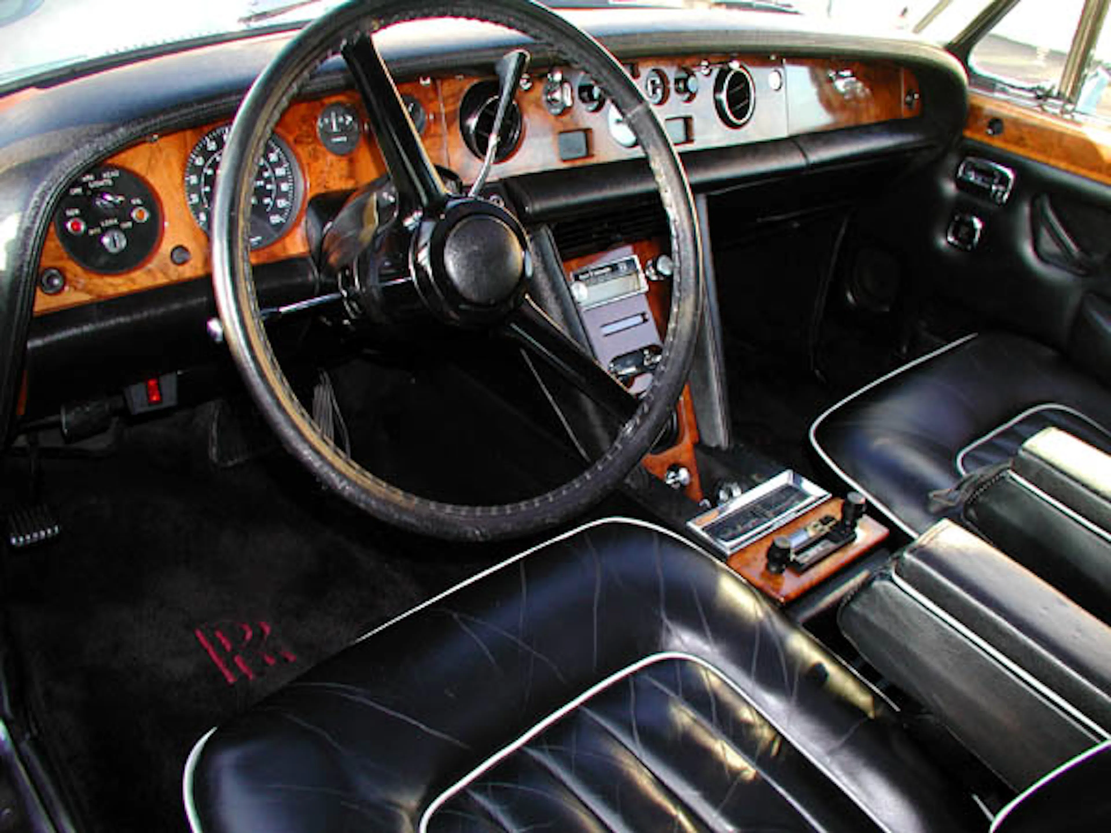 1974 Rolls-Royce Corniche I Base