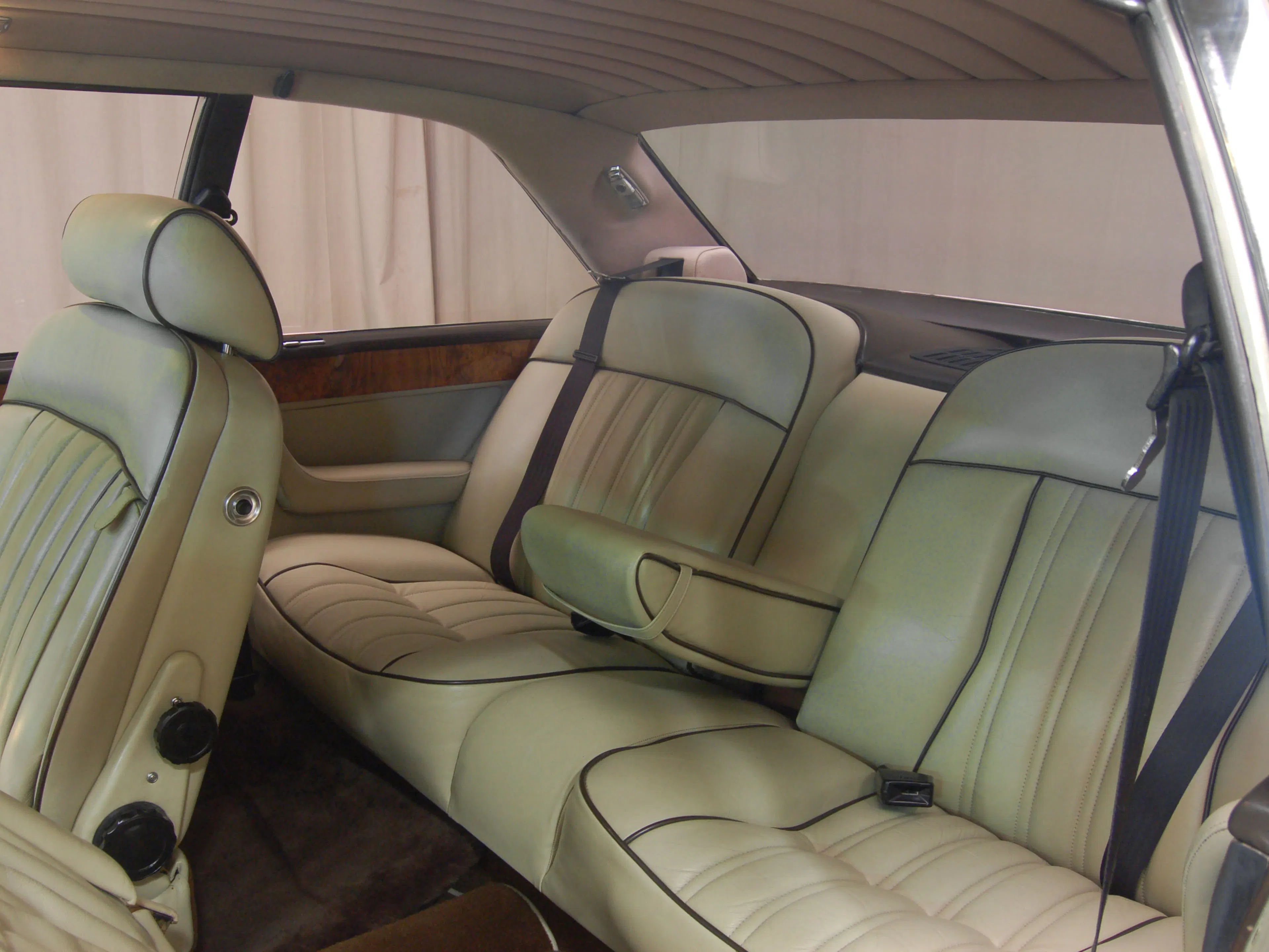 1980 Rolls-Royce Camargue Base