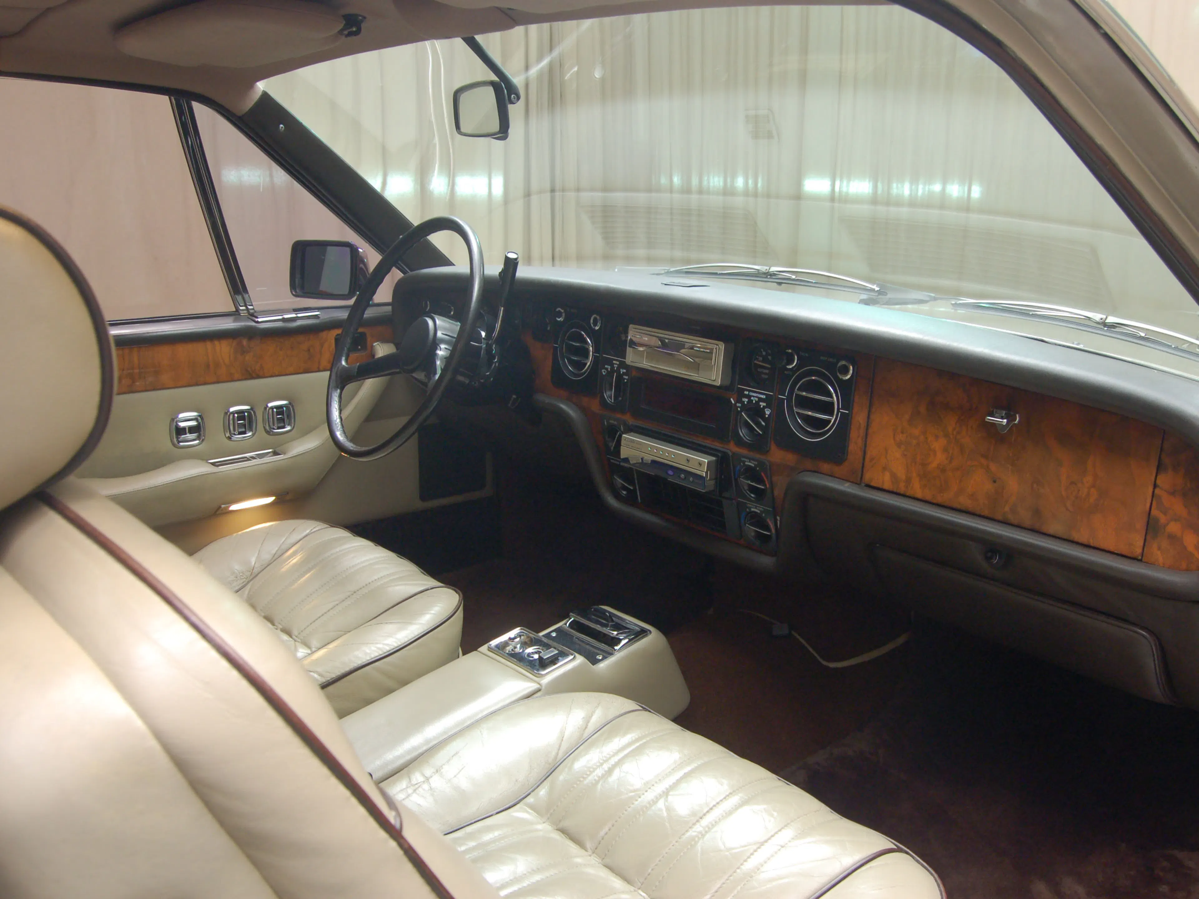 1980 Rolls-Royce Camargue Base