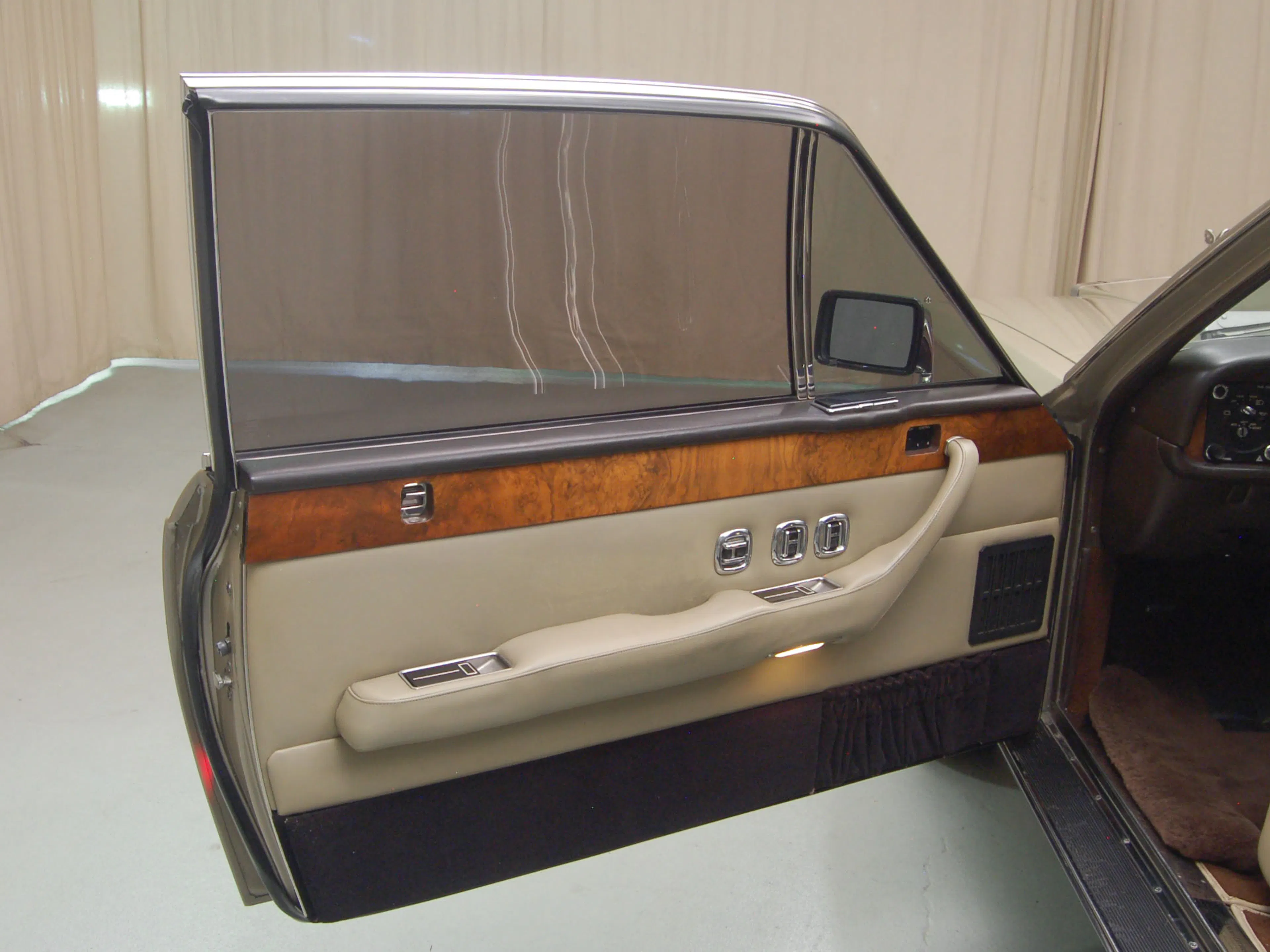 1980 Rolls-Royce Camargue Base