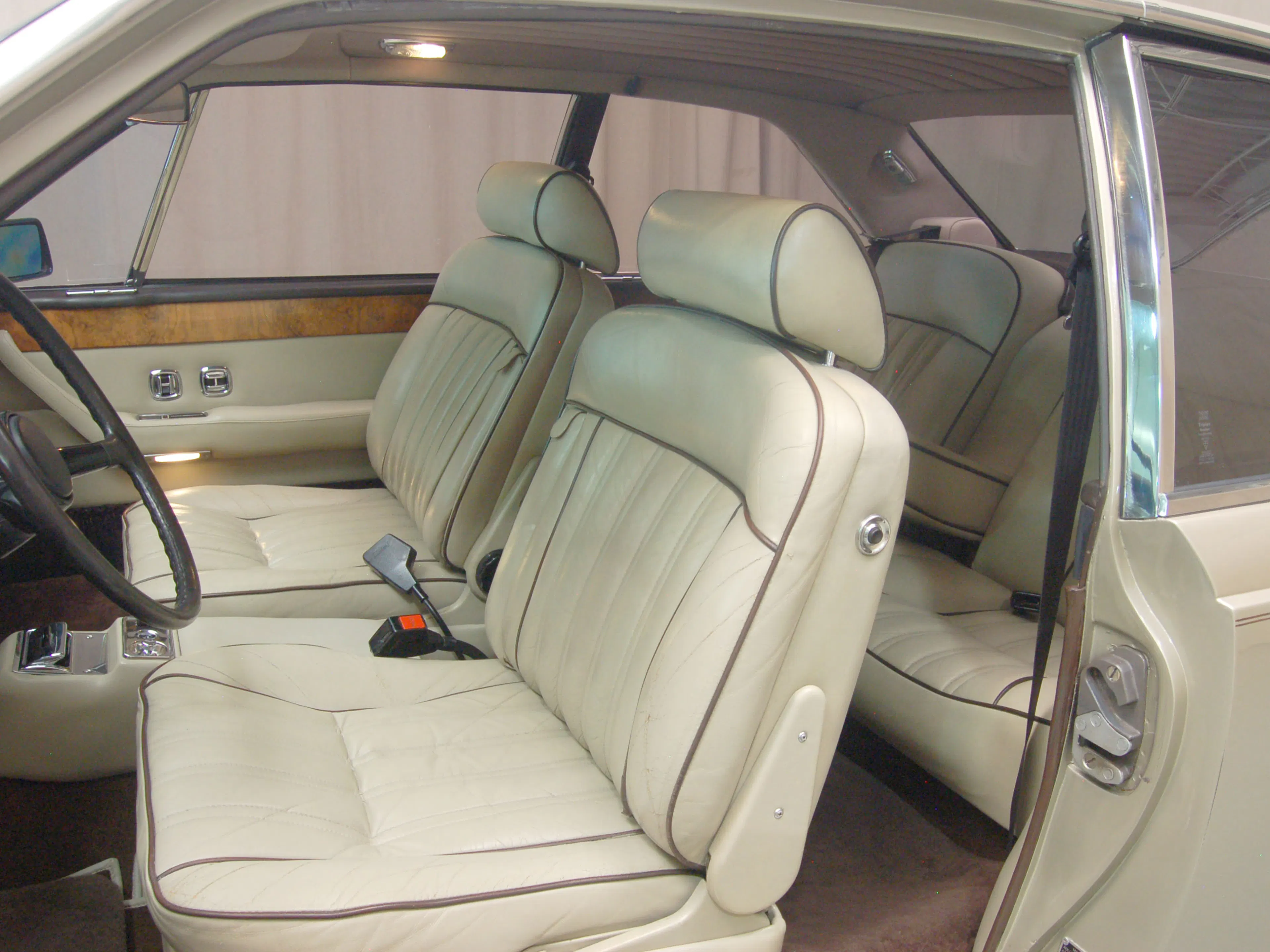 1980 Rolls-Royce Camargue Base