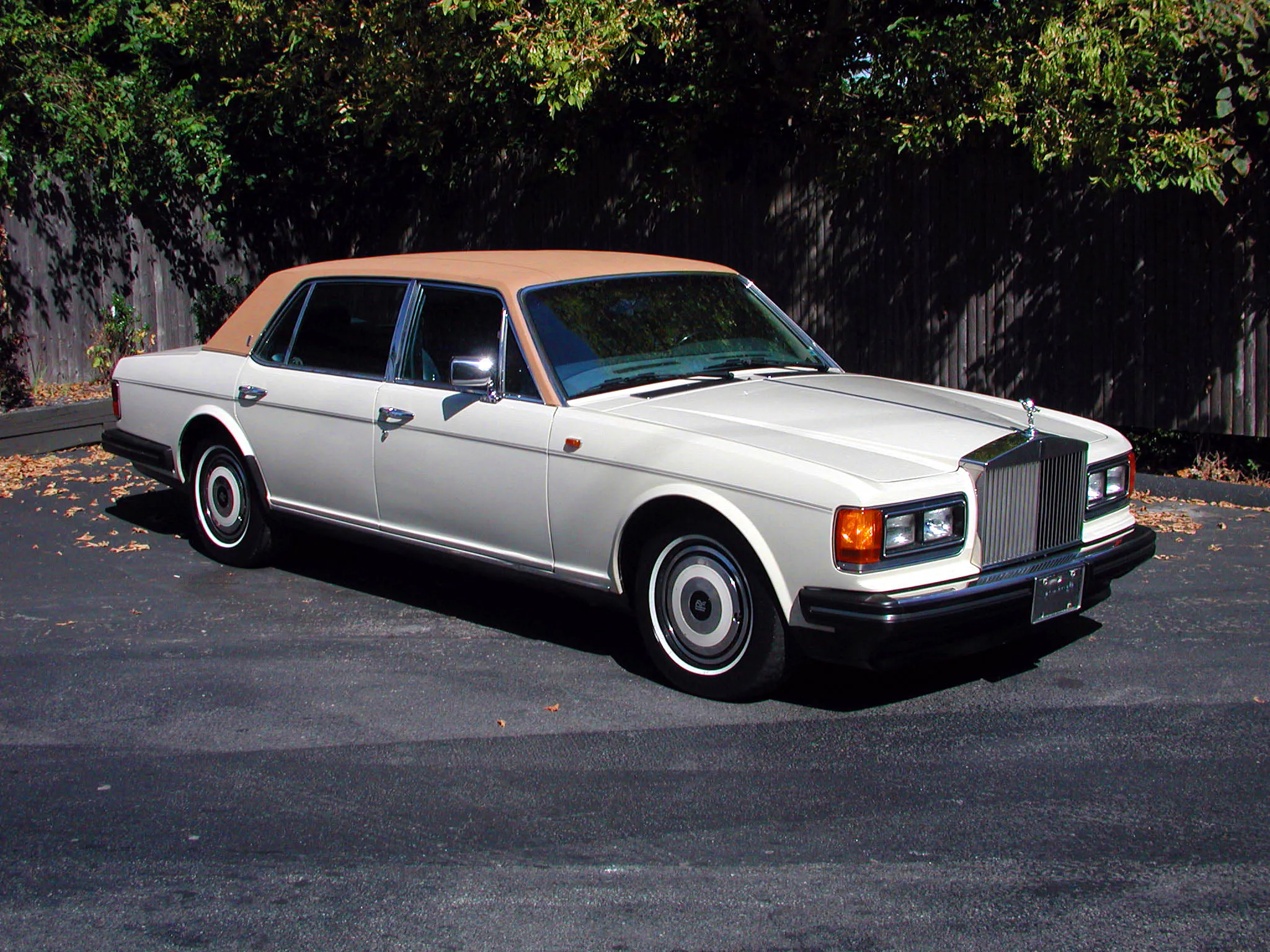 1989 Rolls-Royce Silver Spirit II Base