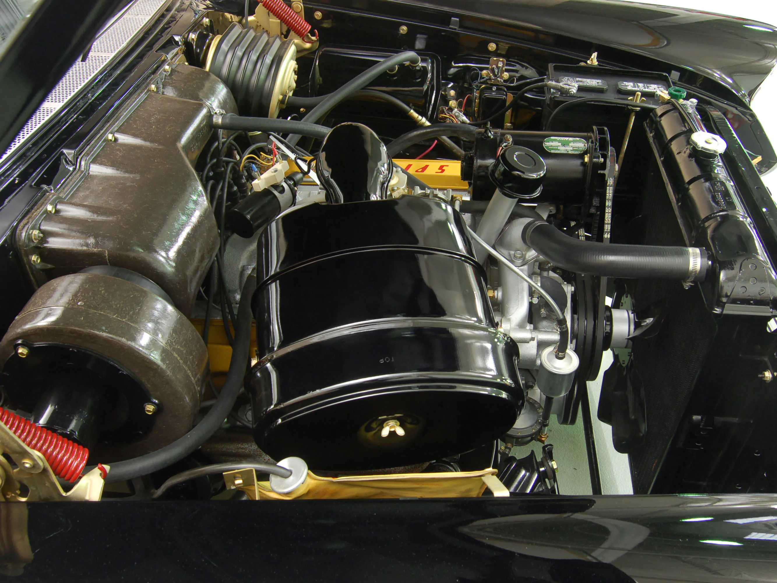 1957 Chrysler Windsor 2dr Convertible Courtesy of Hyman Ltd.