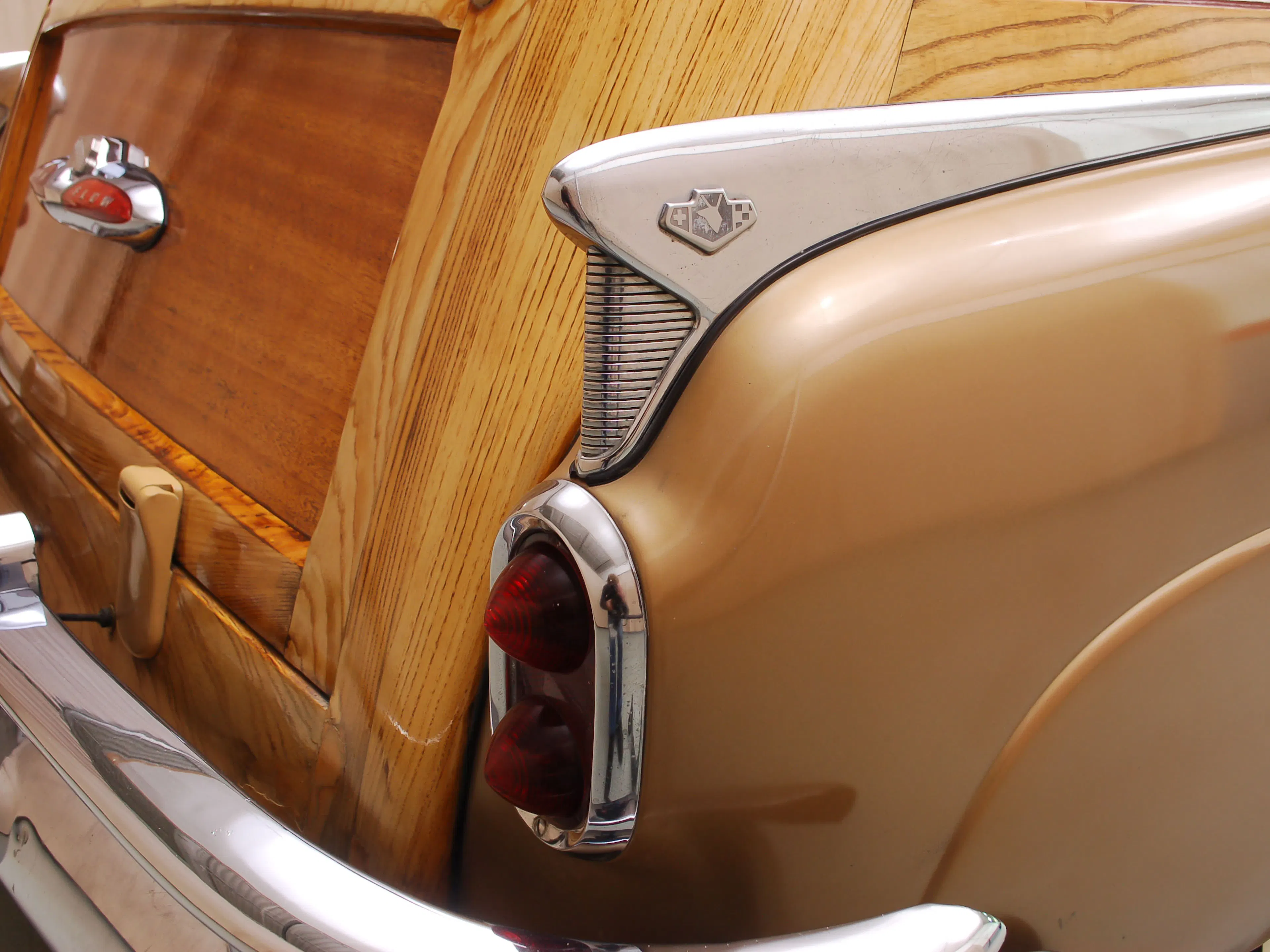 1952 Buick Roadmaster Model 79R 4dr Estate Wagon Courtesy of Hyman Ltd.