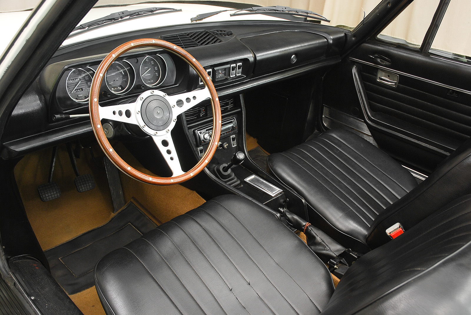 1974 Peugeot 504 V6