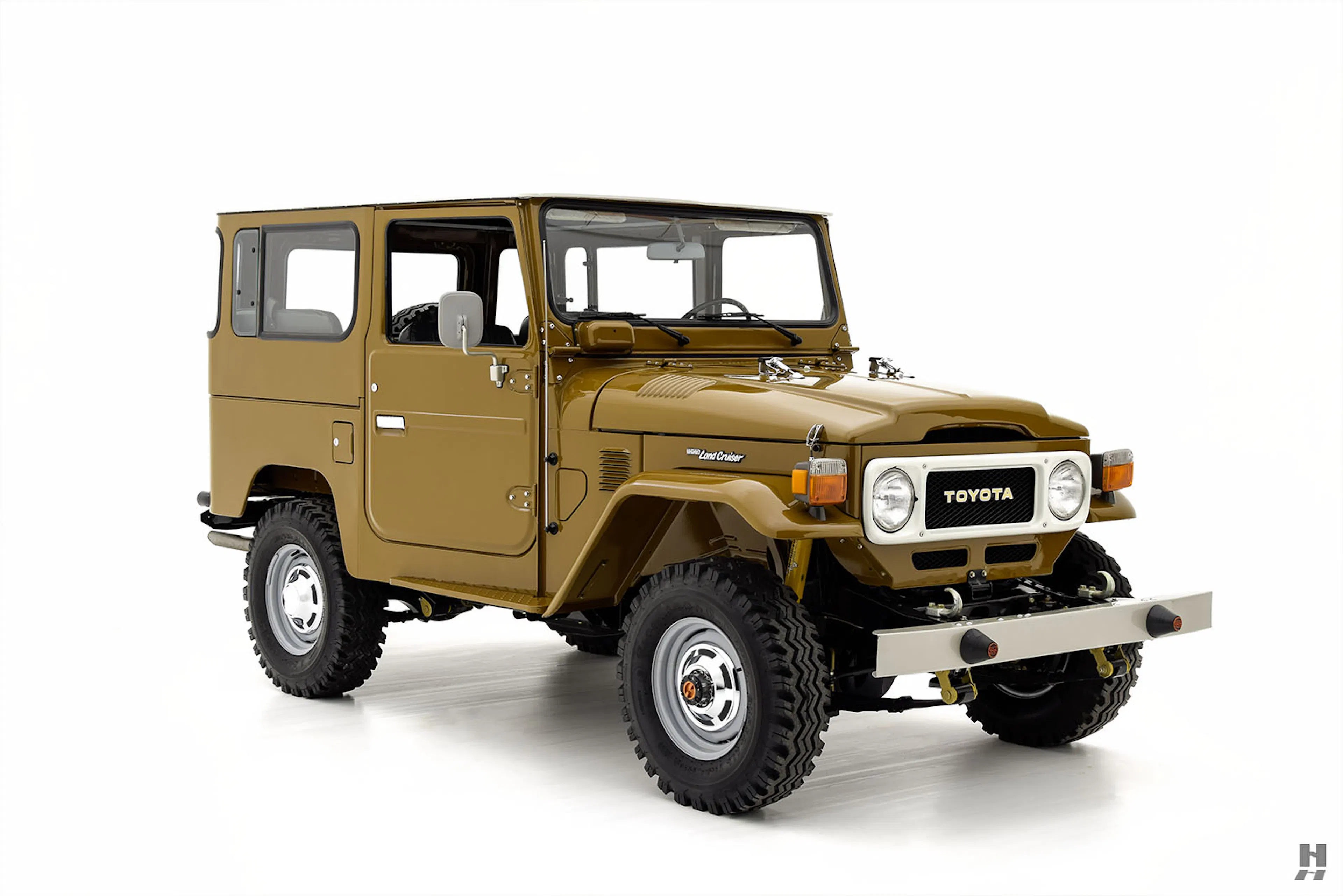 1981 Toyota Land Cruiser FJ40V 2dr Hardtop 4x4 Courtesy of Hyman Ltd.