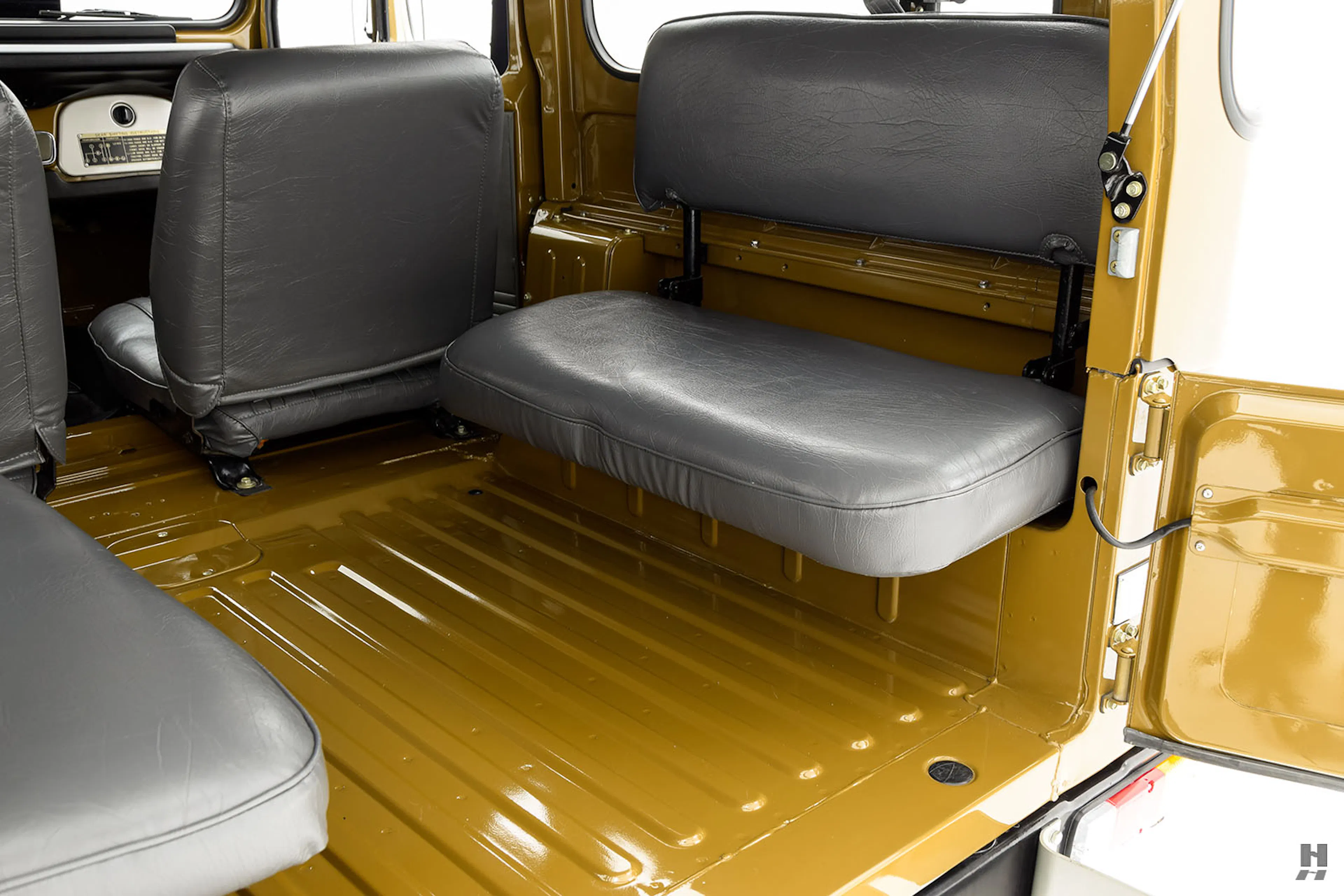 1981 Toyota Land Cruiser FJ40V 2dr Hardtop 4x4 Courtesy of Hyman Ltd.