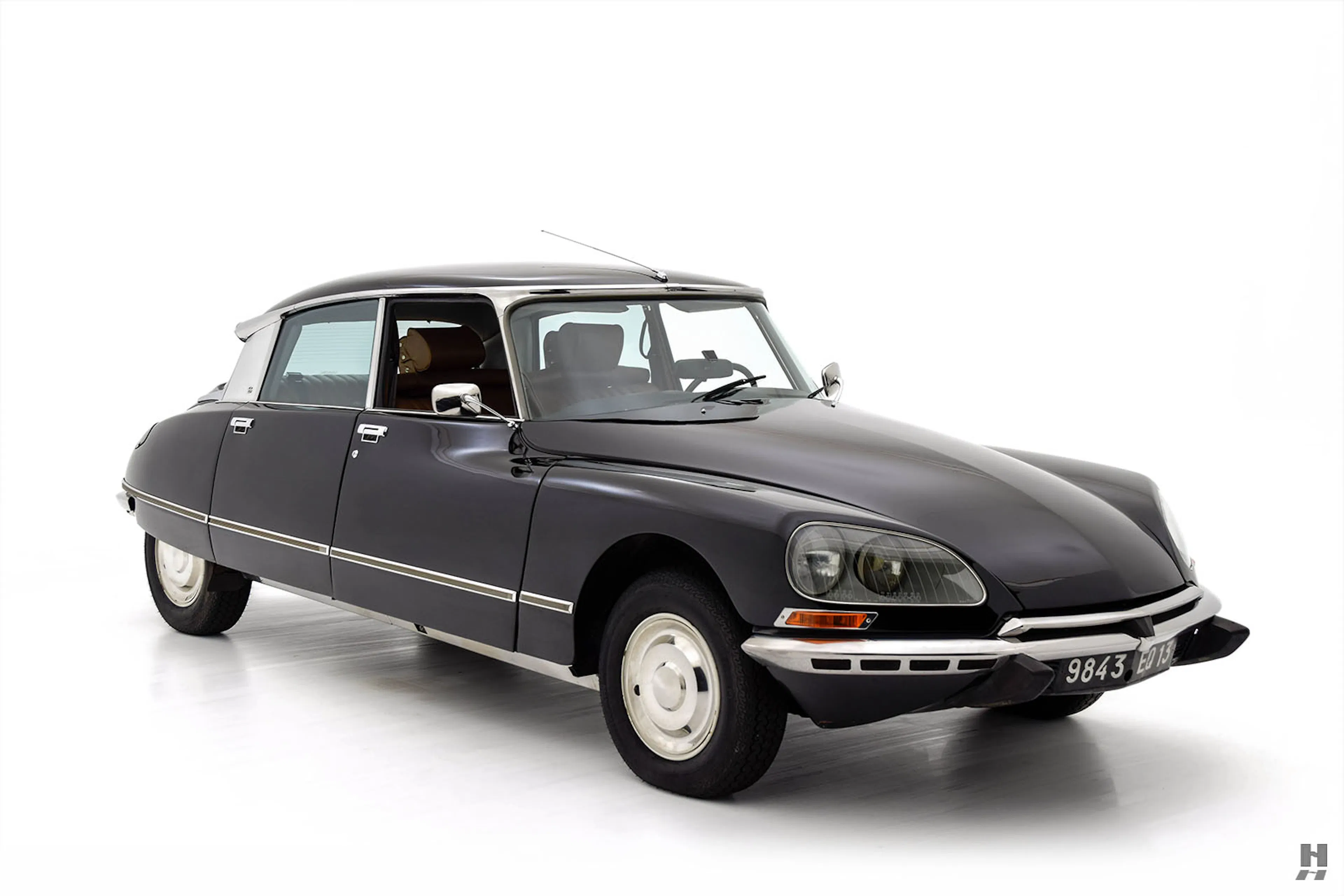 1972 Citroën DS21 Pallas 4dr Sedan Courtesy of Hyman Ltd.