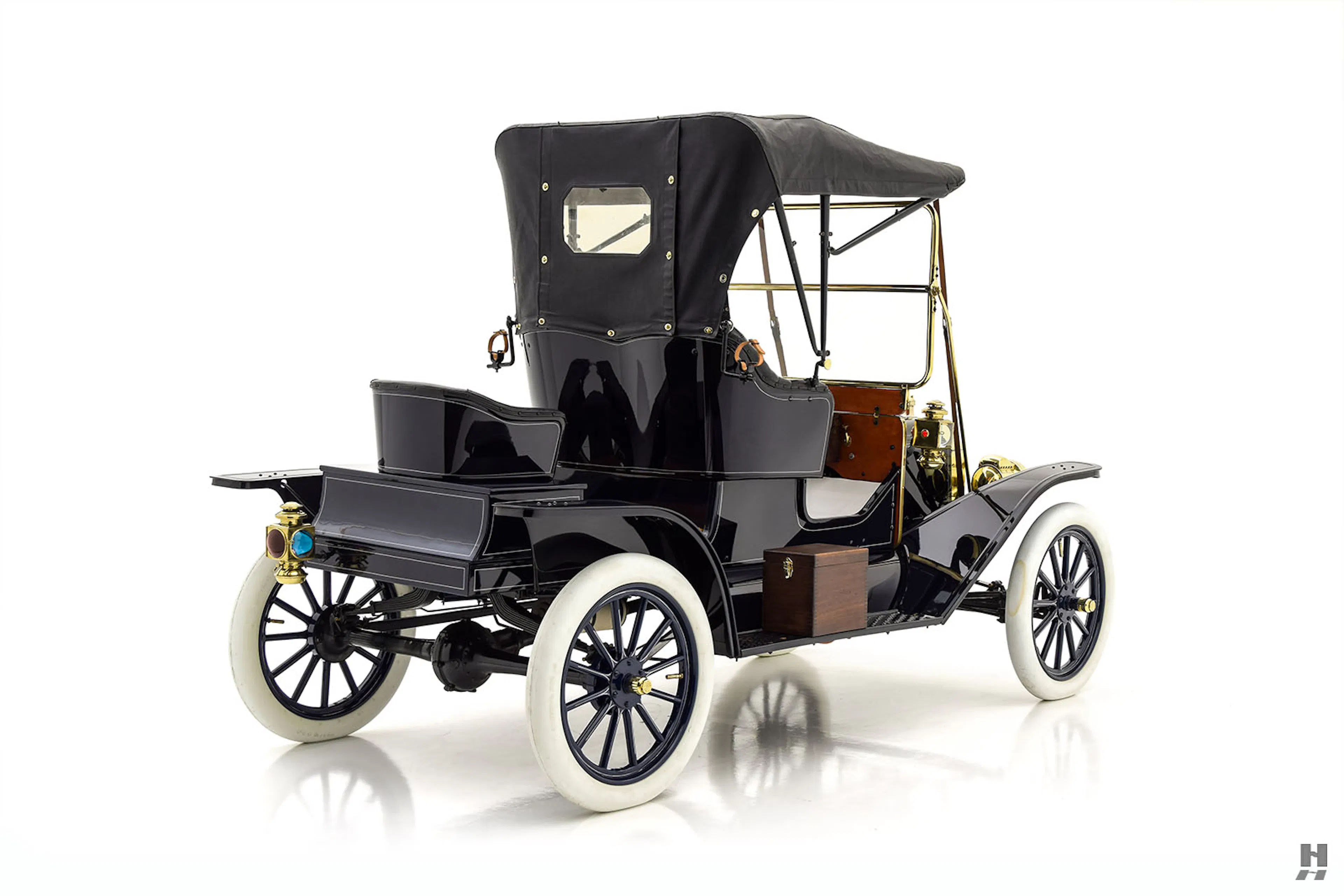 1912 Ford Model T Roadster courtesy of Hyman, Ltd.