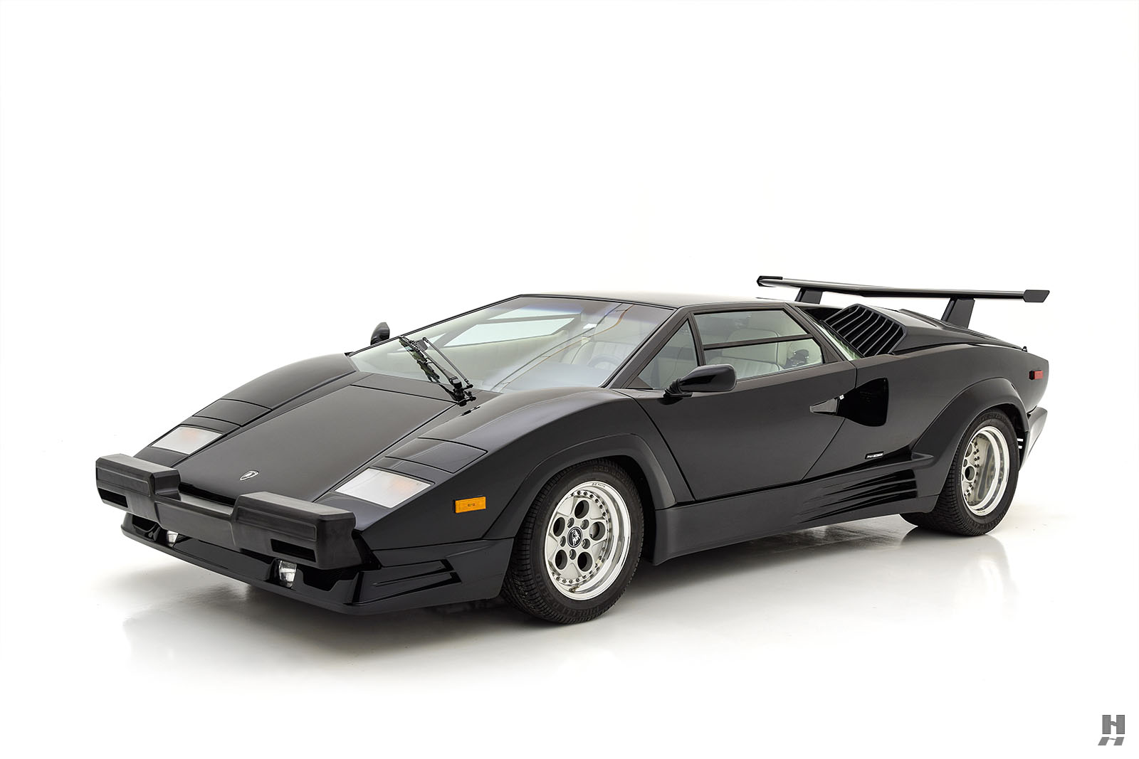 1989 Lamborghini Countach Silver Anniversary | Hagerty Valuation Tools