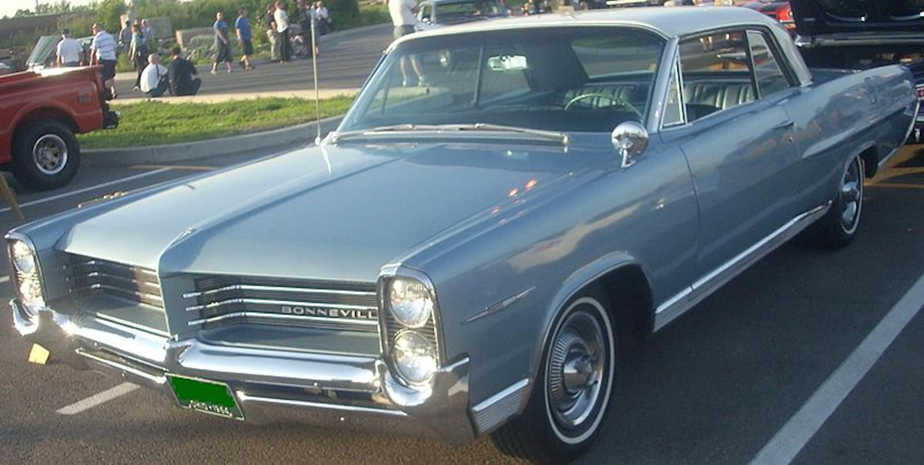 1964 Pontiac Bonneville Coupe