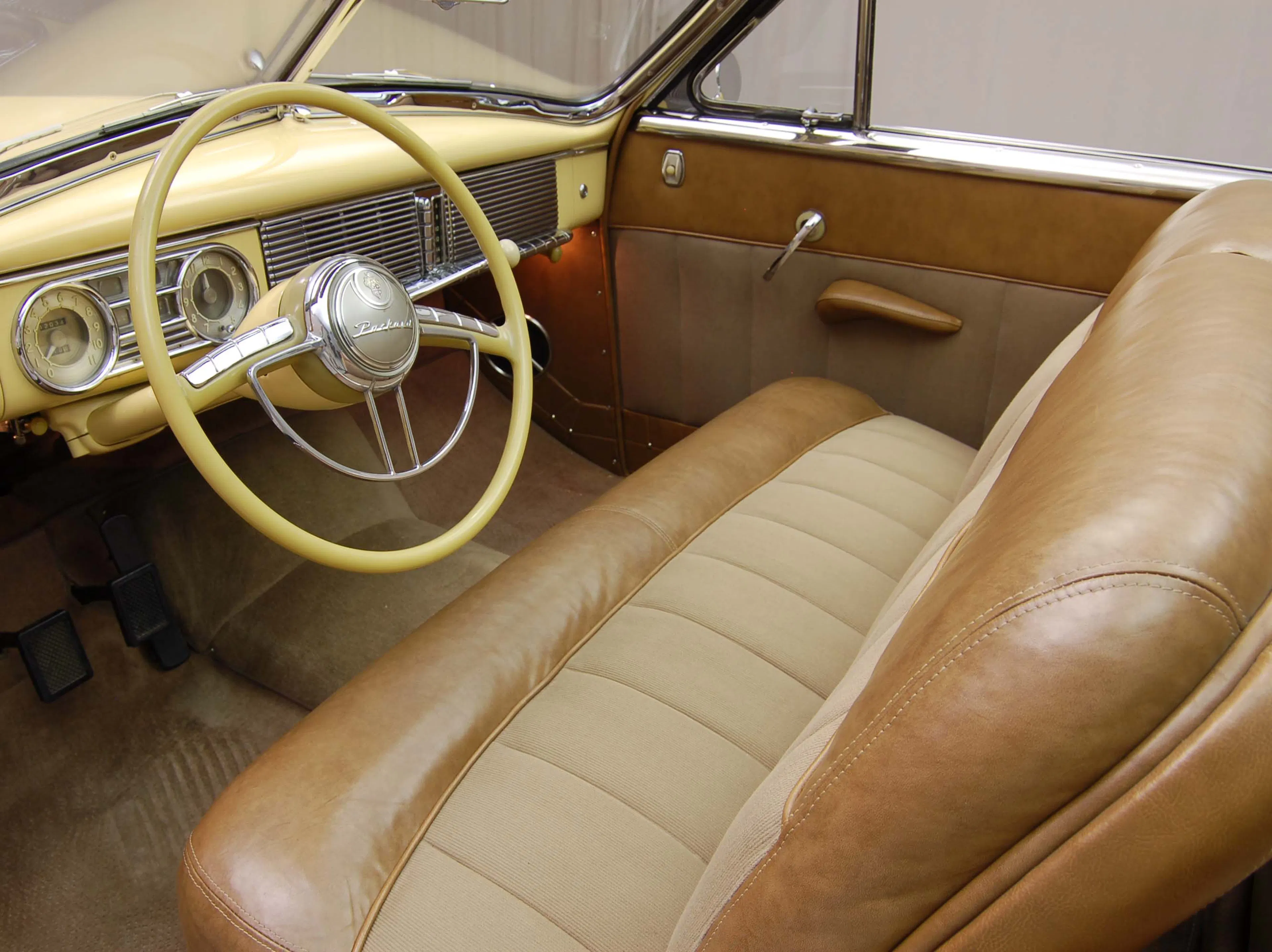 1948 Packard Custom Eight Victoria-22nd Series