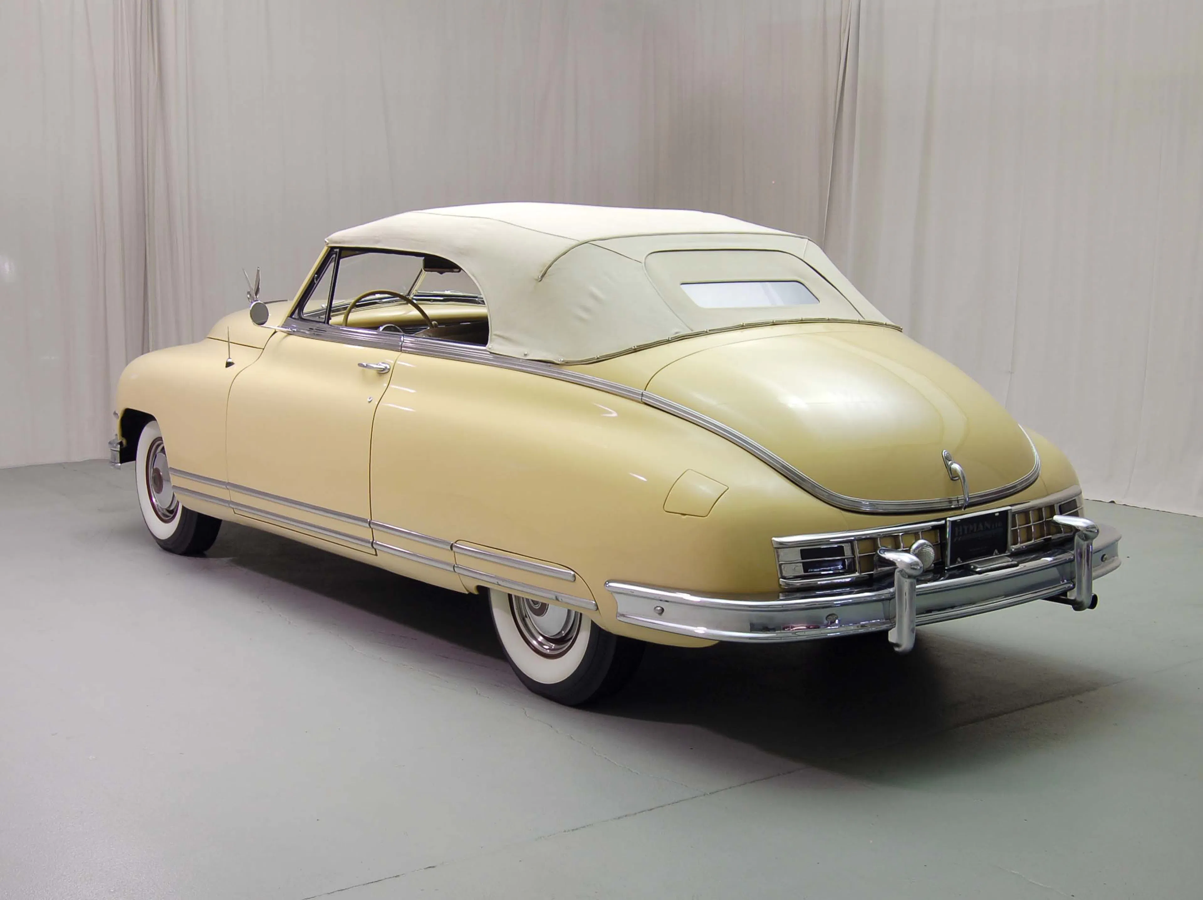 1948 Packard Custom Eight Victoria-22nd Series