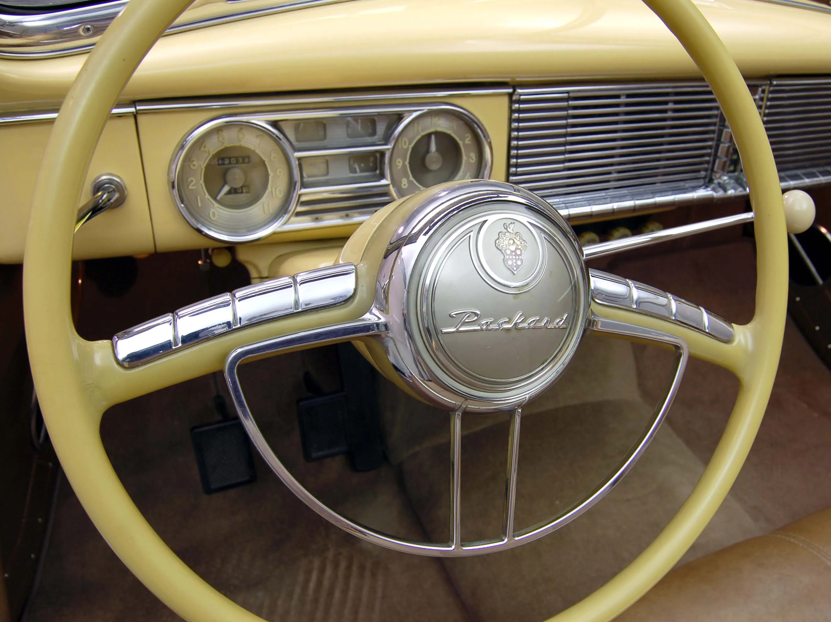 1948 Packard Custom Eight Victoria-22nd Series