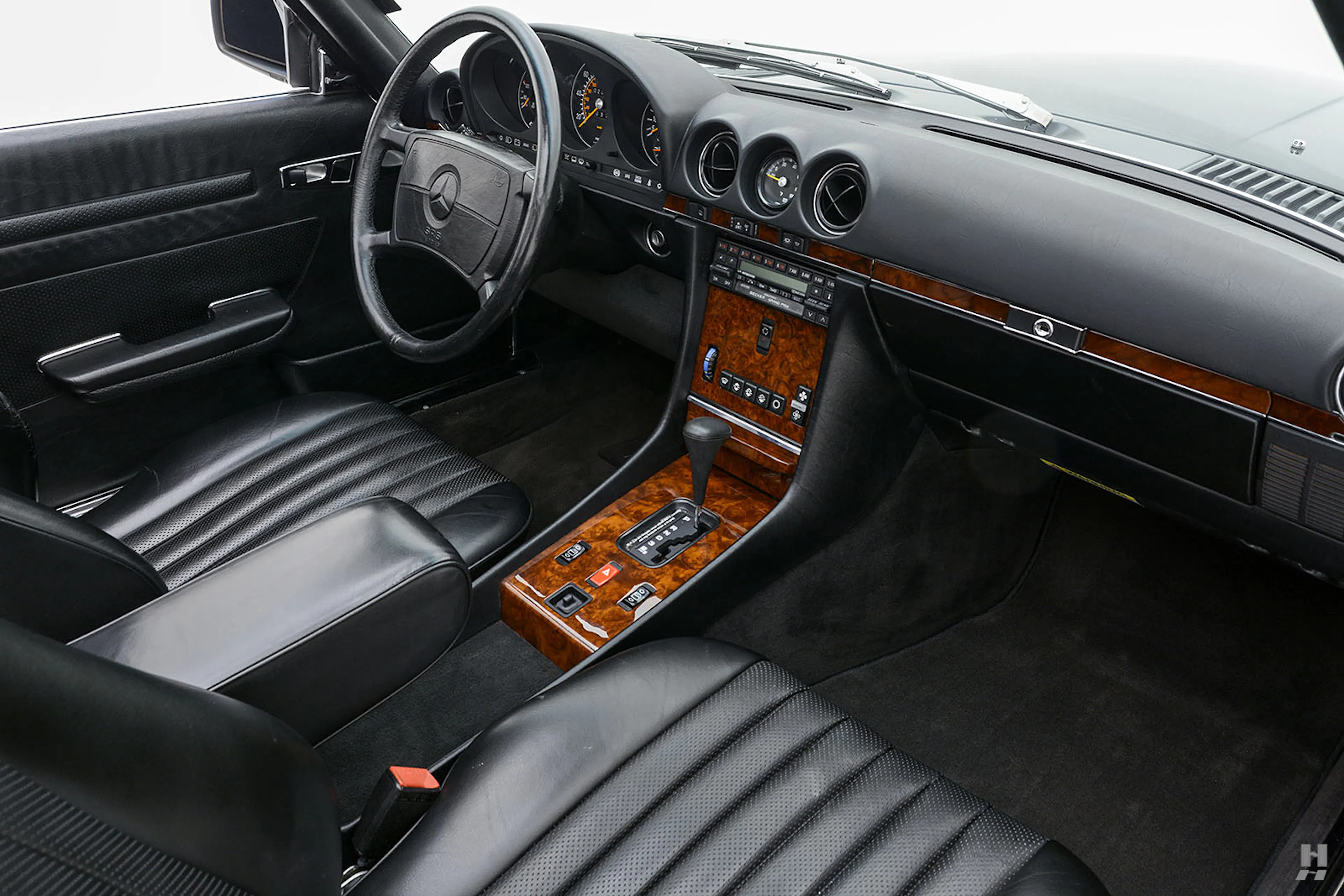 1989 Mercedes-Benz 560SL 2dr Roadster Courtesy of Hyman Ltd.