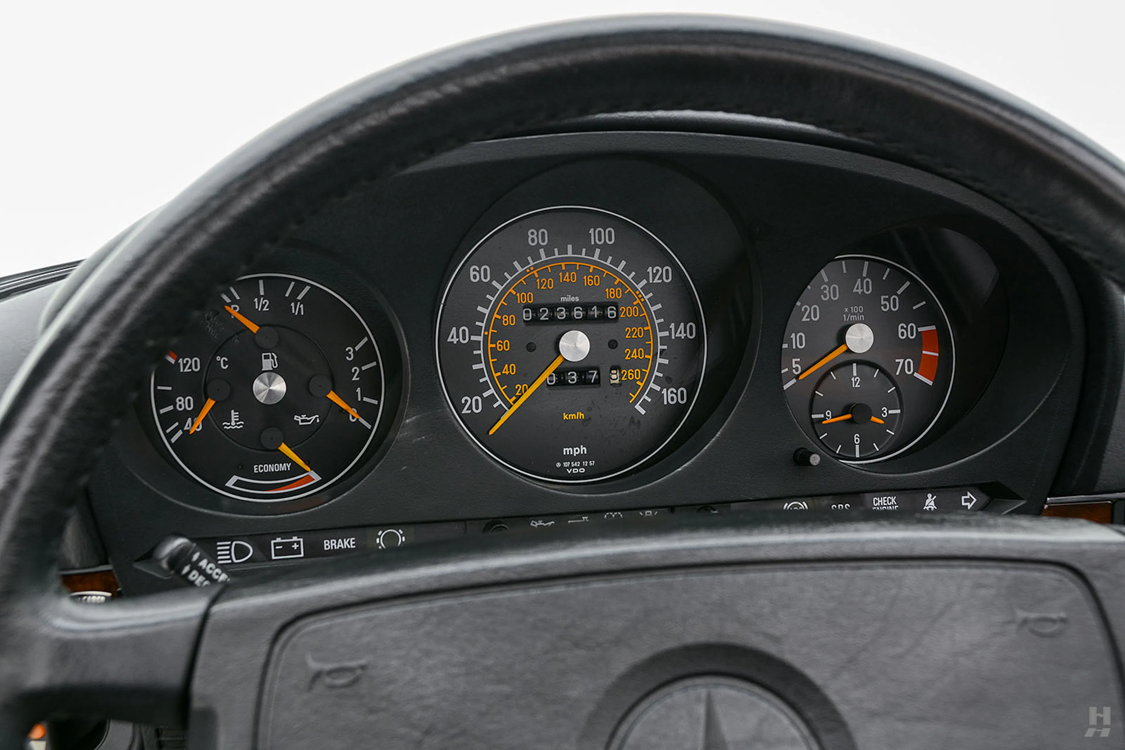 1989 Mercedes-Benz 560SL 2dr Roadster Courtesy of Hyman Ltd.