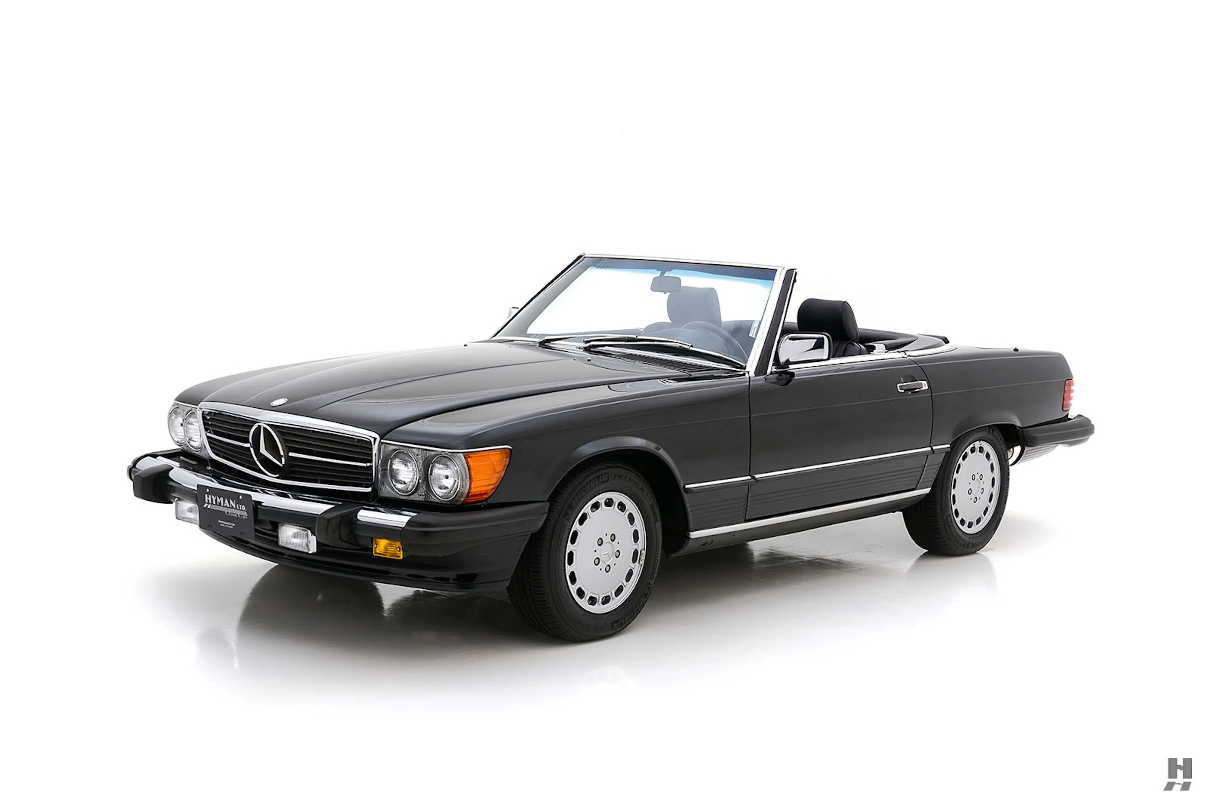 1989 Mercedes-Benz 560SL 2dr Roadster Courtesy of Hyman Ltd.
