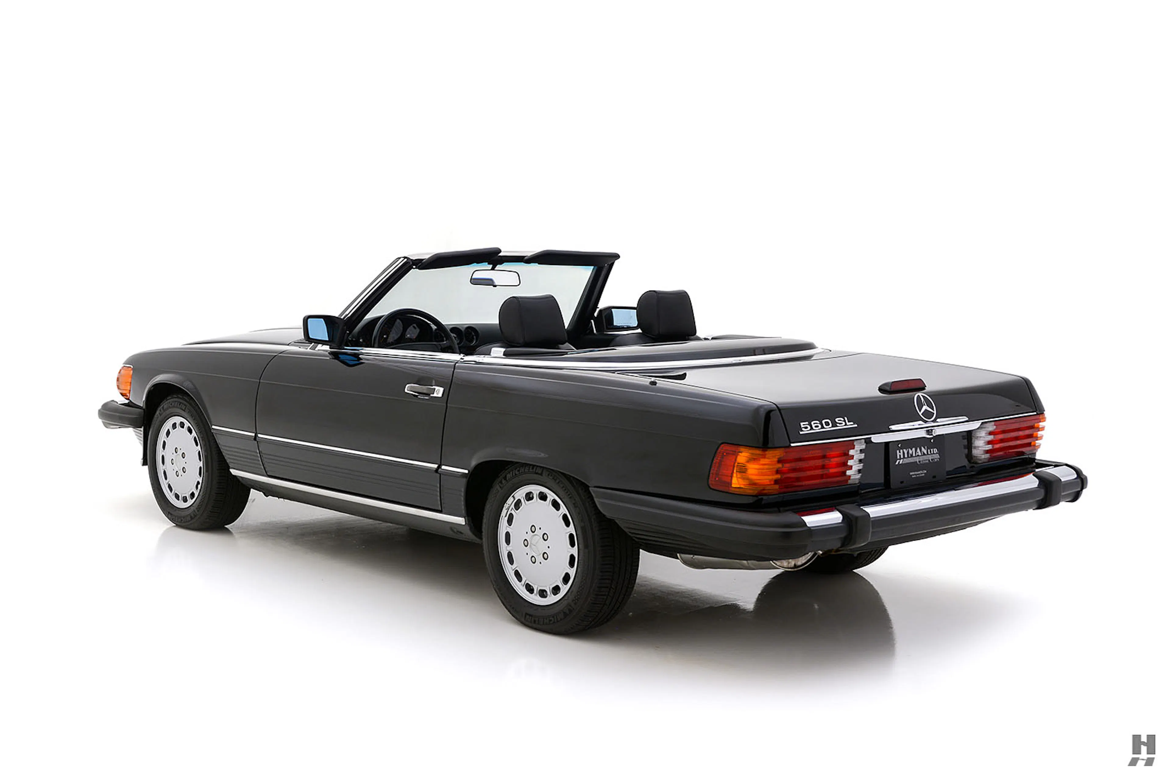 1989 Mercedes-Benz 560SL 2dr Roadster Courtesy of Hyman Ltd.
