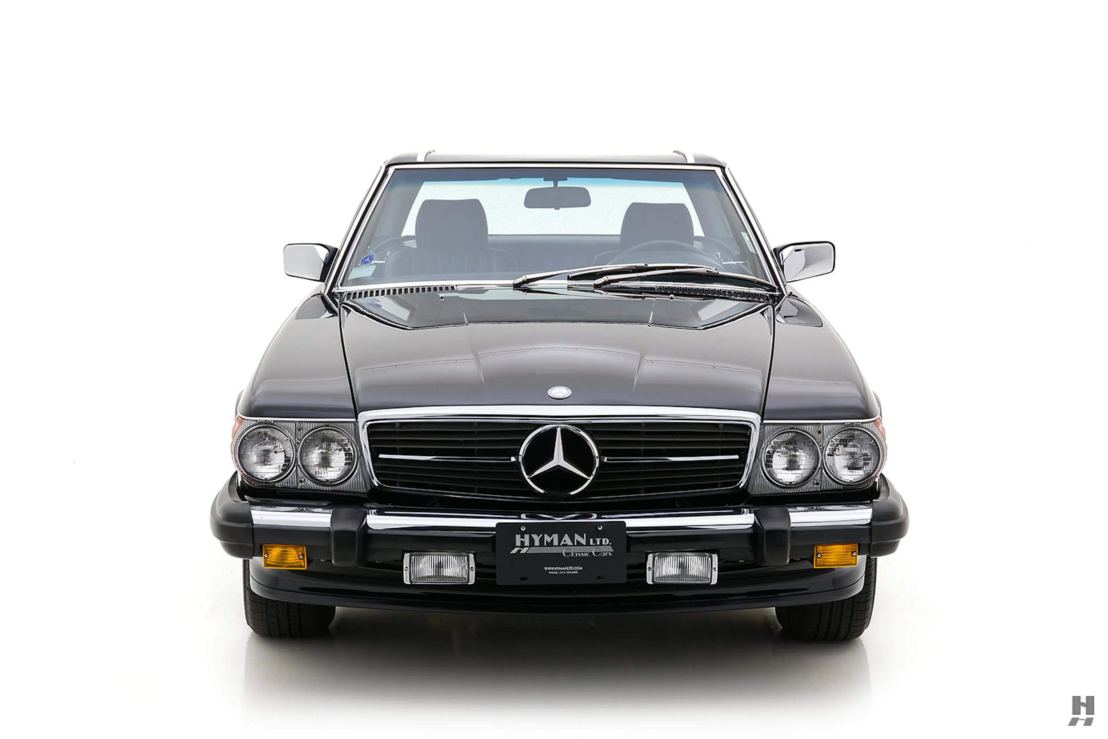1989 Mercedes-Benz 560SL 2dr Roadster Courtesy of Hyman Ltd.