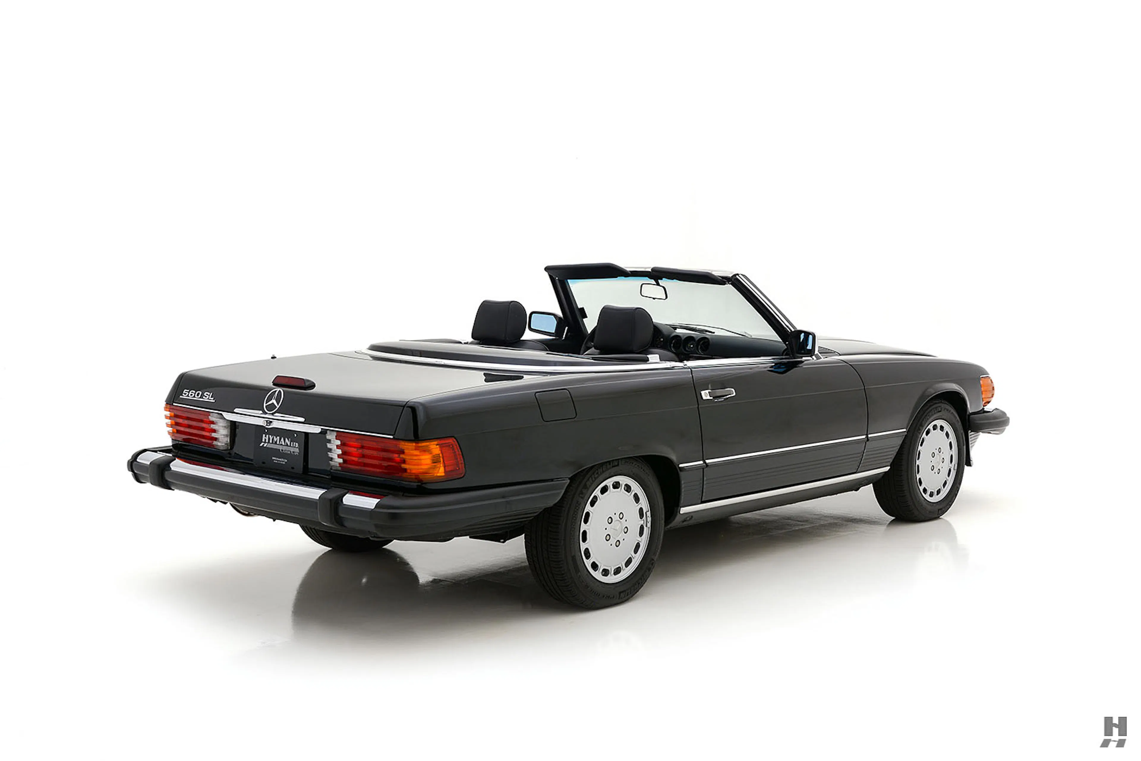 1989 Mercedes-Benz 560SL 2dr Roadster Courtesy of Hyman Ltd.
