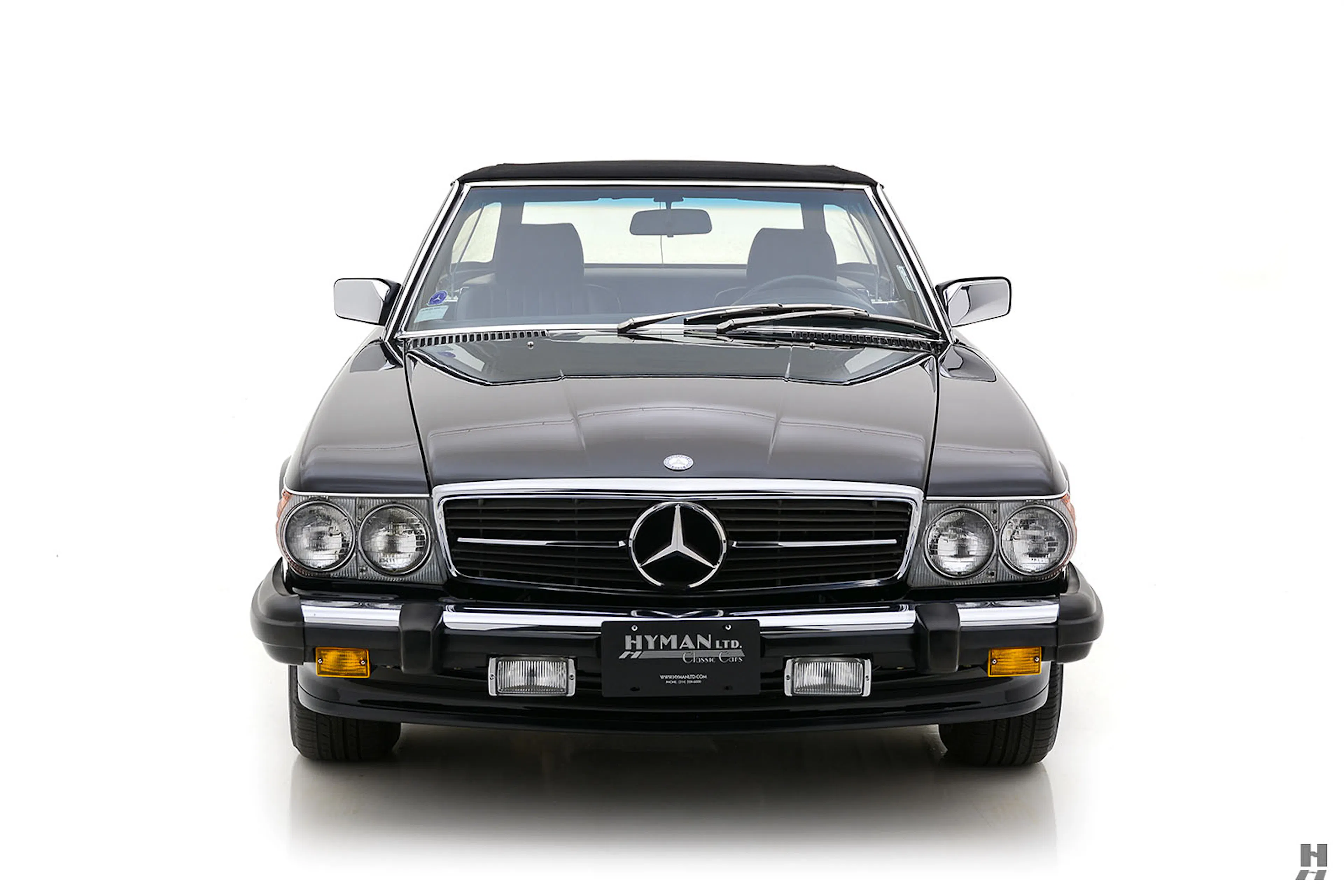 1989 Mercedes-Benz 560SL 2dr Roadster Courtesy of Hyman Ltd.