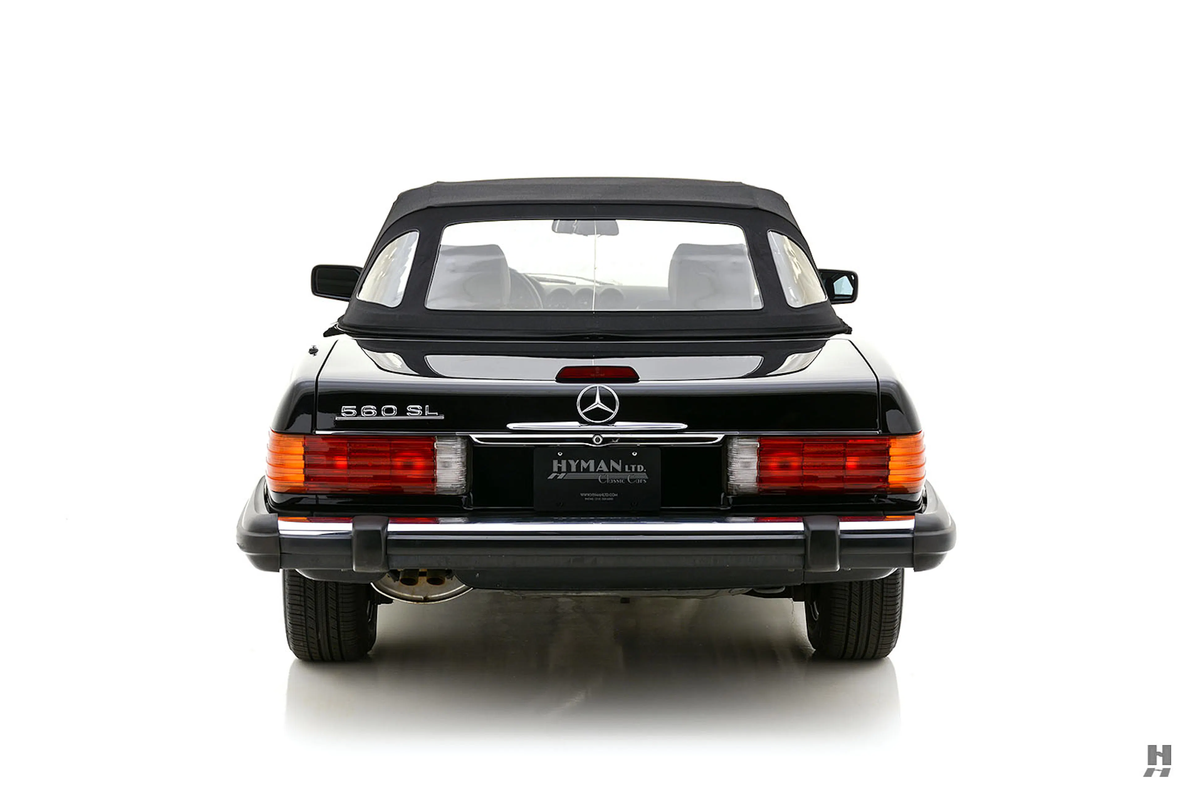 1989 Mercedes-Benz 560SL 2dr Roadster Courtesy of Hyman Ltd.